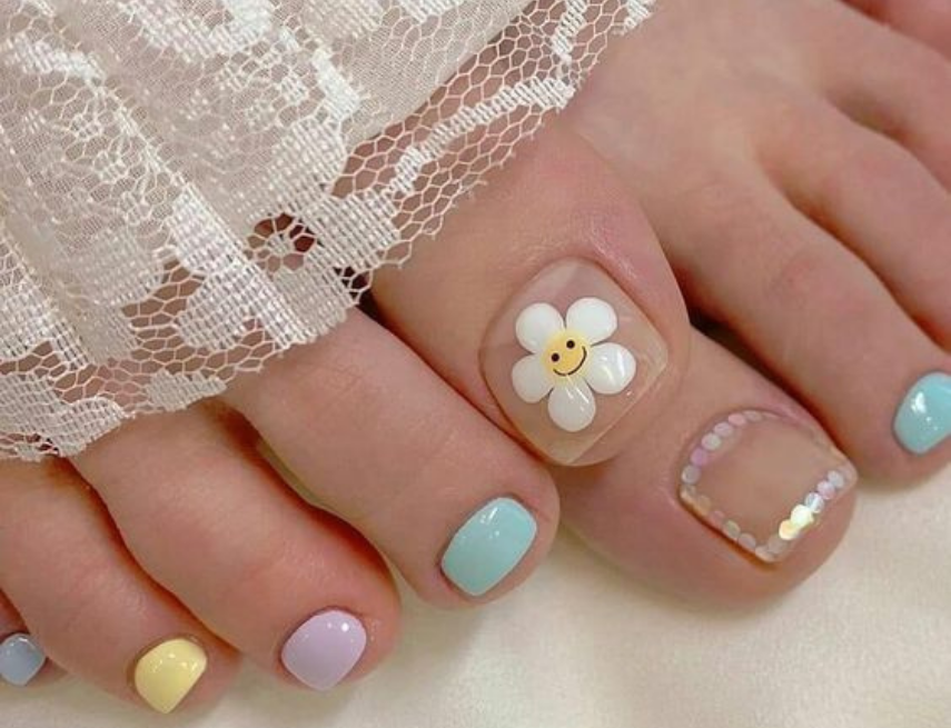 nail chân vẽ hoa