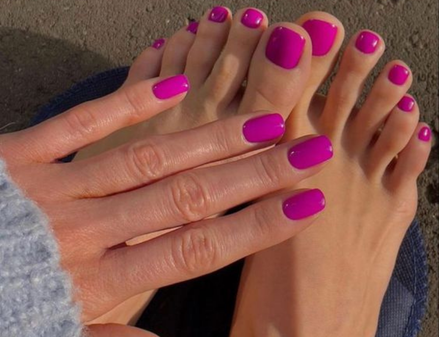 uñas de los pies rosa loto