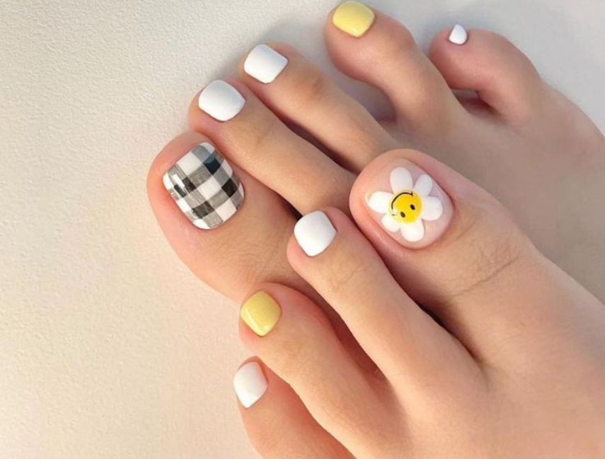 1001 mẫu nail chân đẹp năm 2022 đơn giản dành cho các quý cô | IVY ...