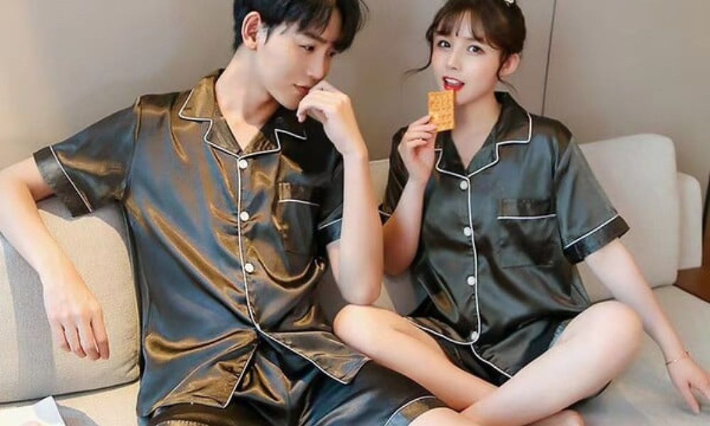 Bộ pyjama trơn đơn giản, dễ mặc