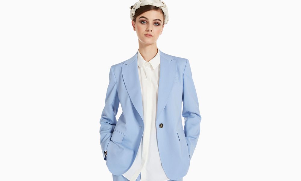 Blazer xanh dương thanh lịch