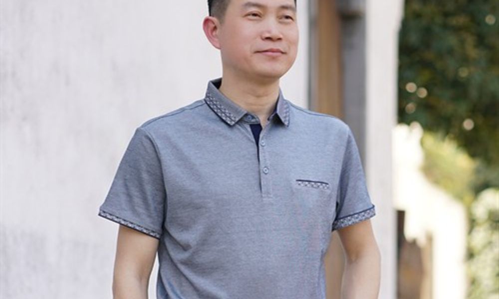Áo polo trẻ trung và lịch sự