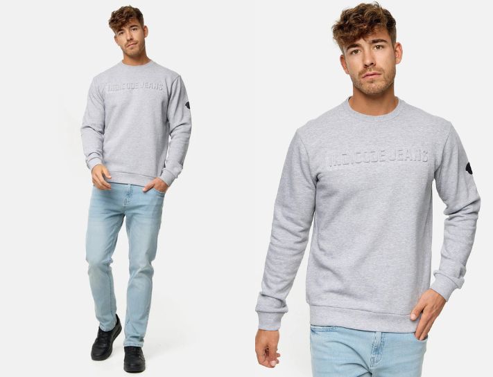 Phối sweatshirt với quần jeans nam ống suông