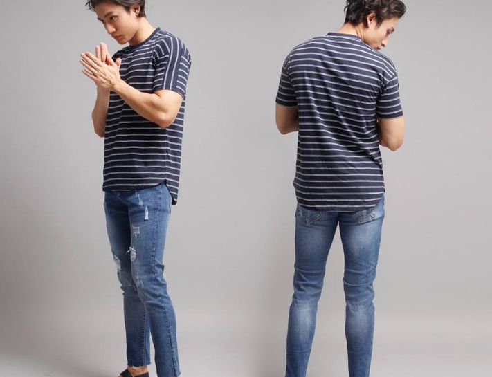 Phối quần skinny jeans với áo thun đơn giản và trẻ trung