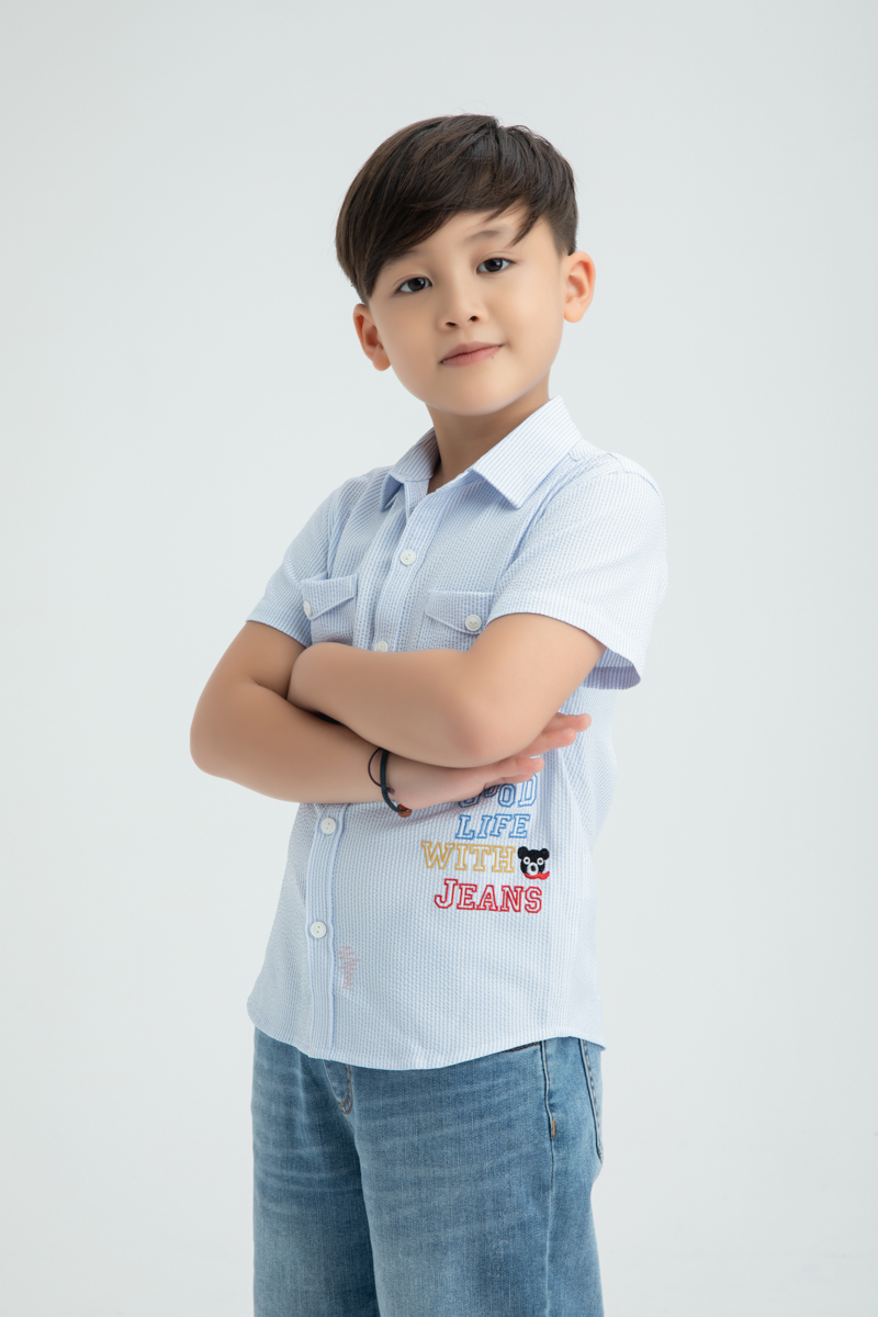 Áo sơ mi kẻ xanh lơ 