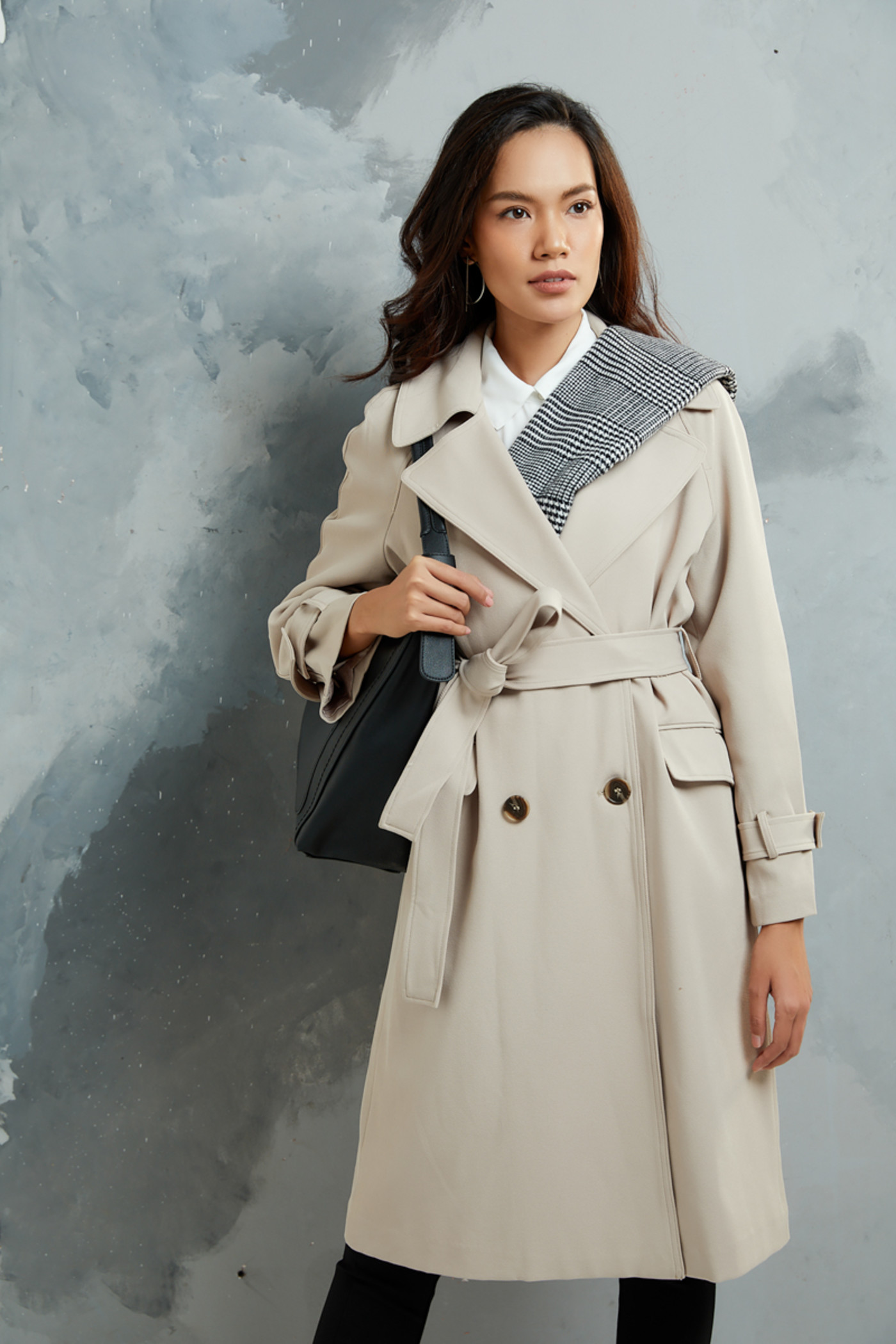 Trench coat dáng oversize 
