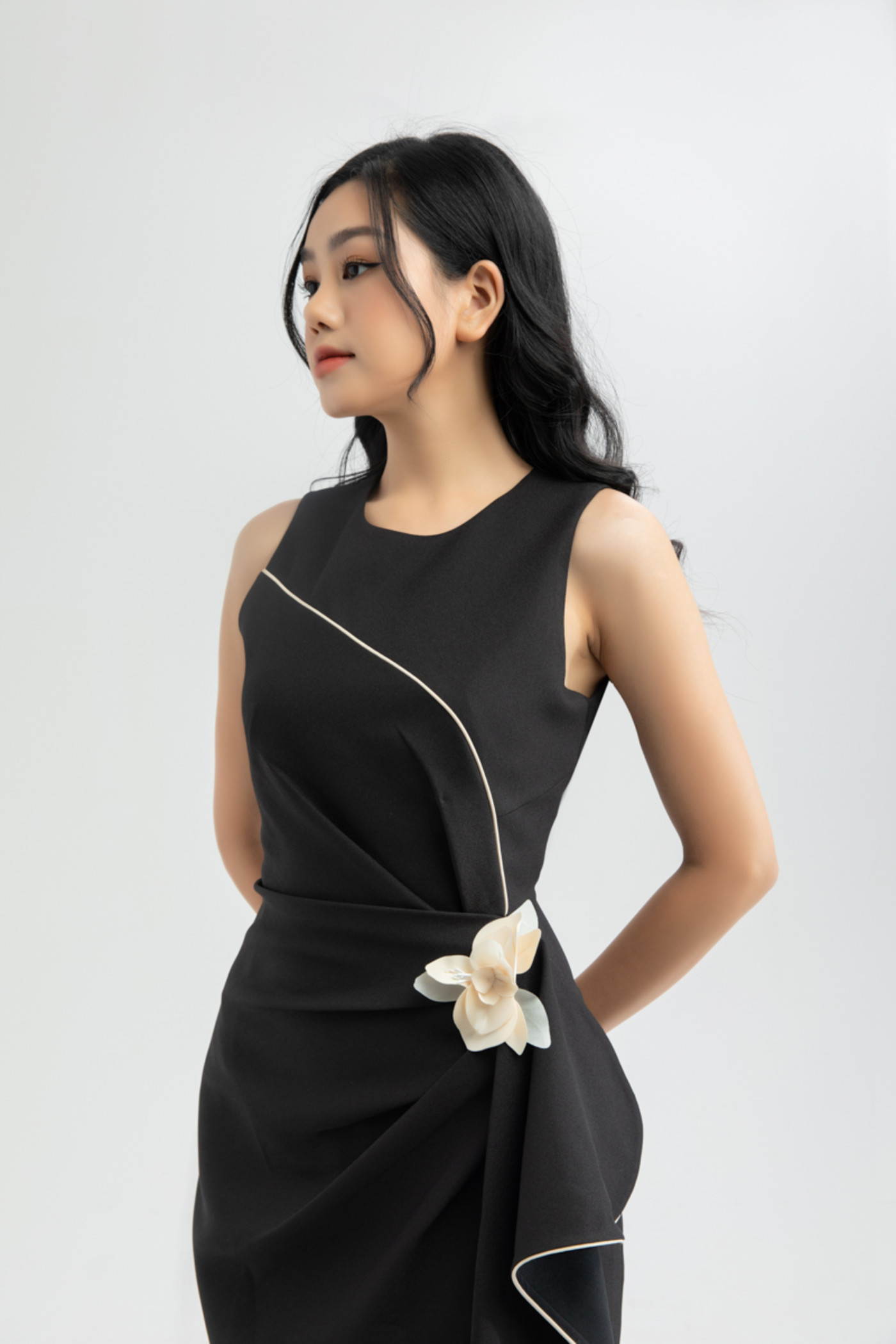 Đầm hoa lan dáng xếp 