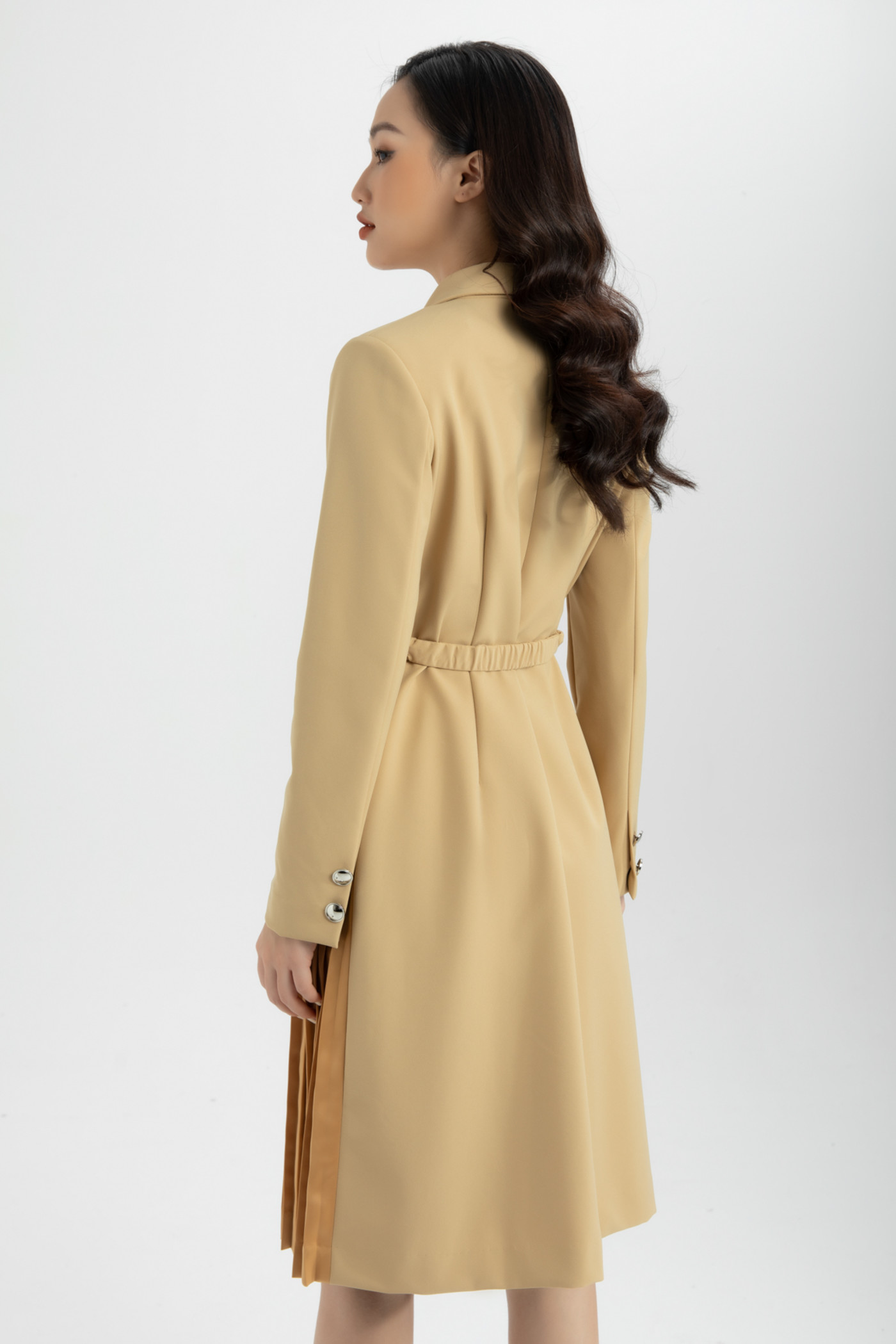 áo khoác blazer dáng dài xếp ly 