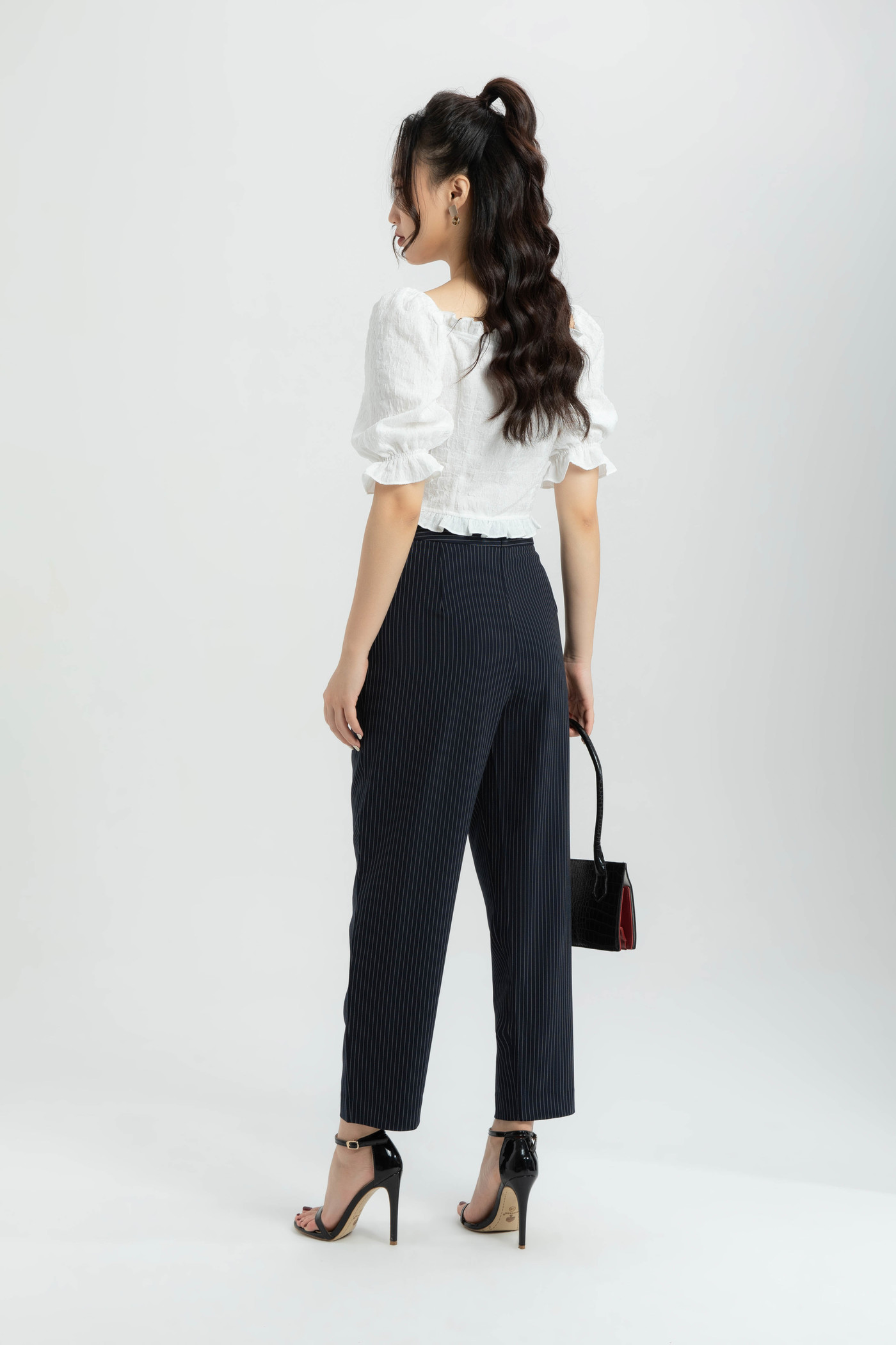 Áo croptop tay lỡ