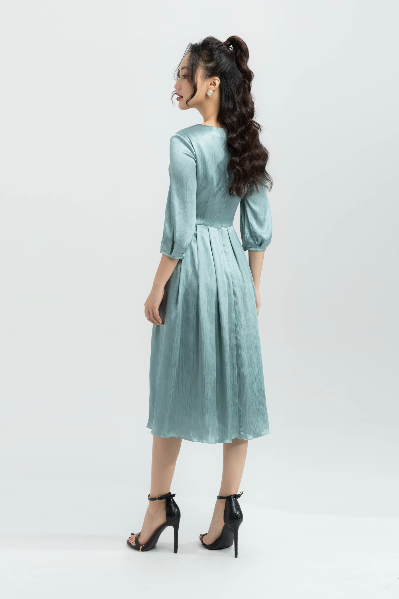 Đầm lụa gân tay lỡ 