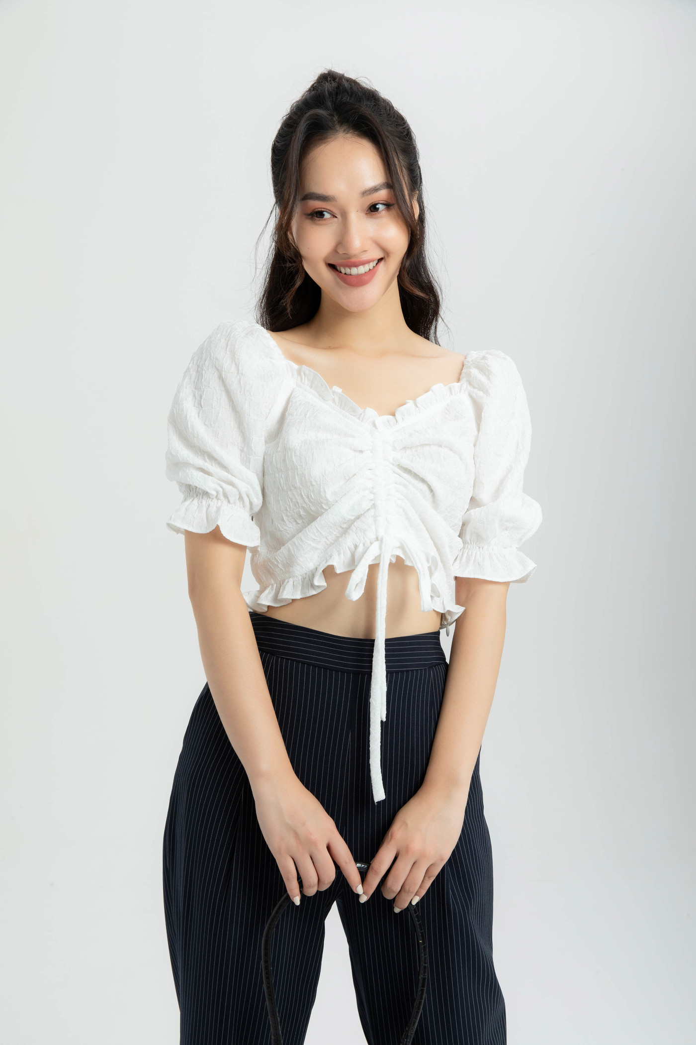 Áo croptop tay lỡ