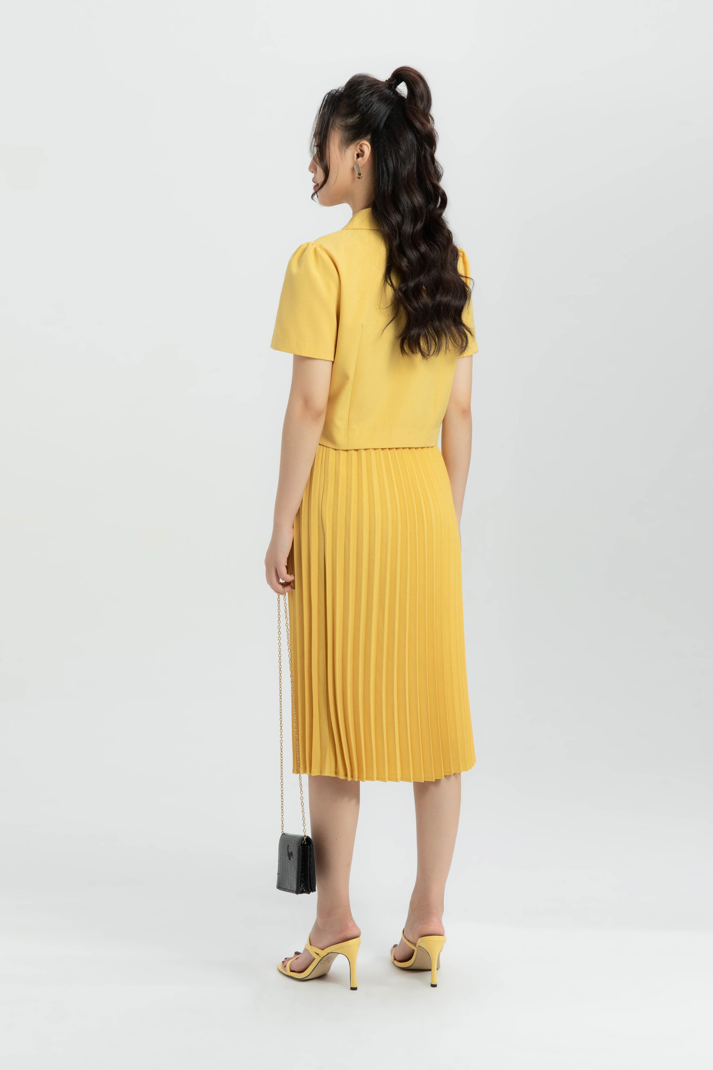 Áo công sở tay ngắn