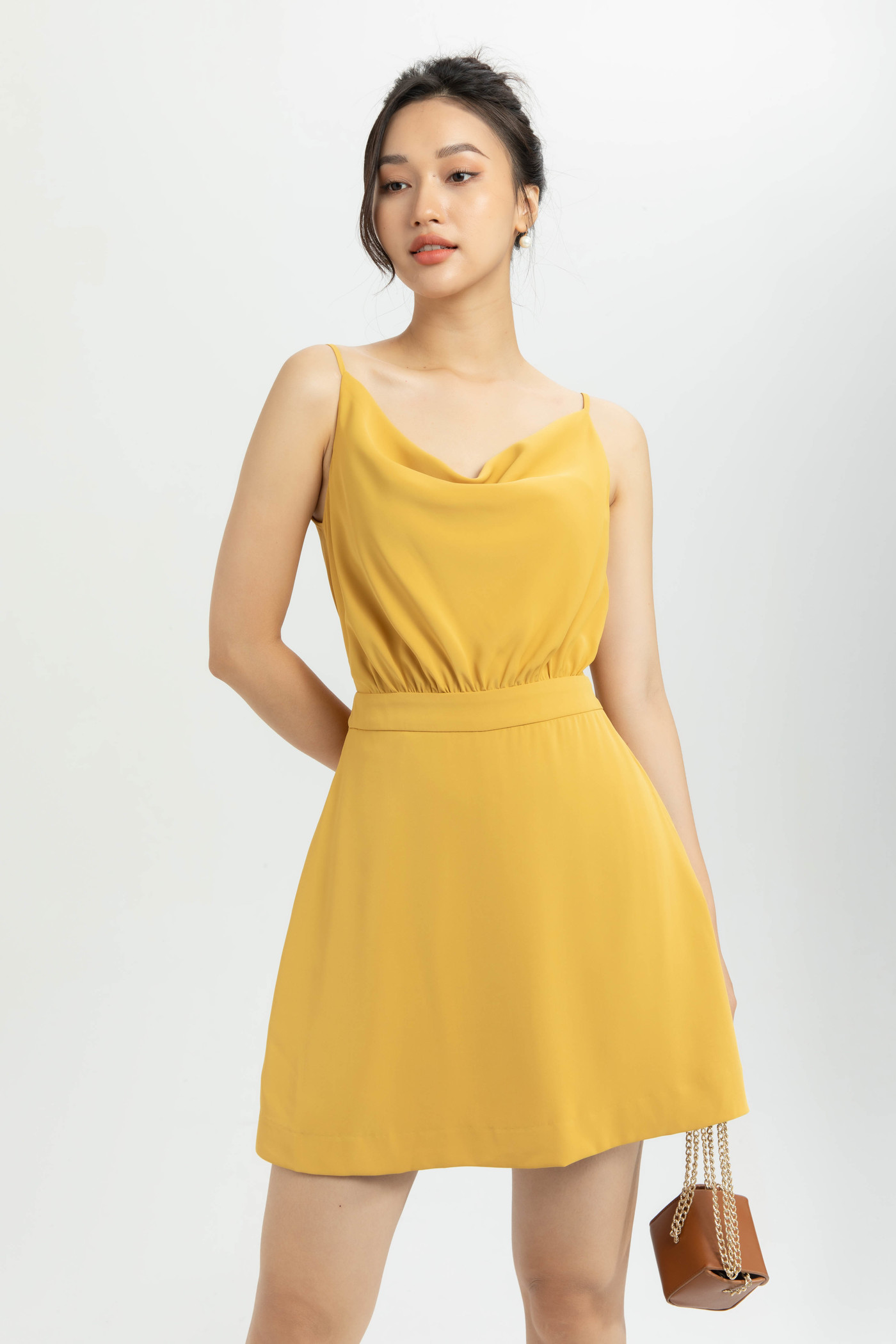 Jumpsuit lụa 2 dây