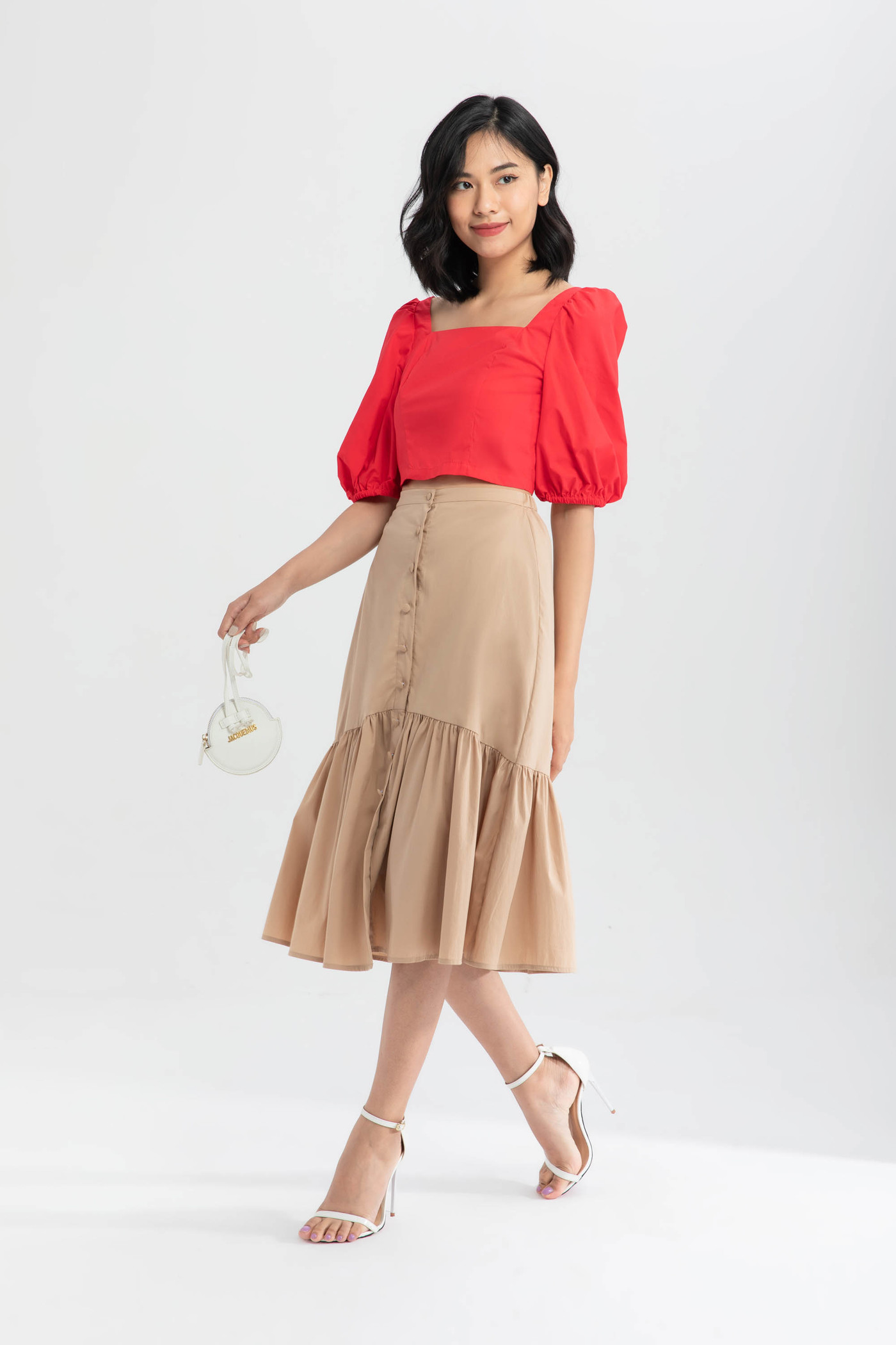 Áo croptop cổ vuông