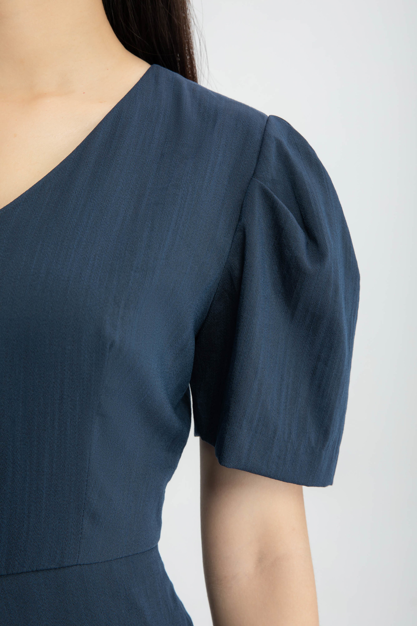 Đầm xòe peplum cổ V