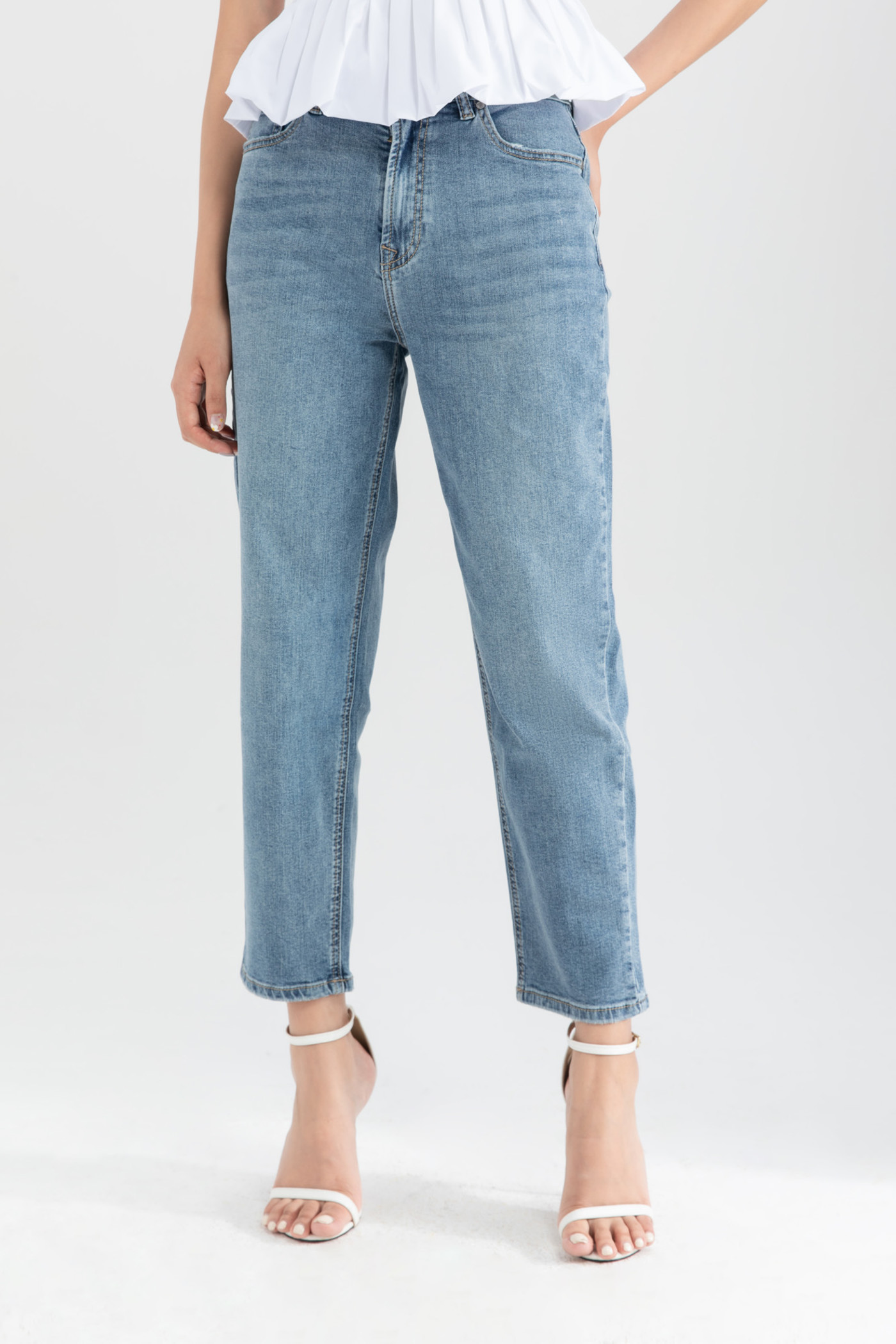 Quần jeans bạc màu