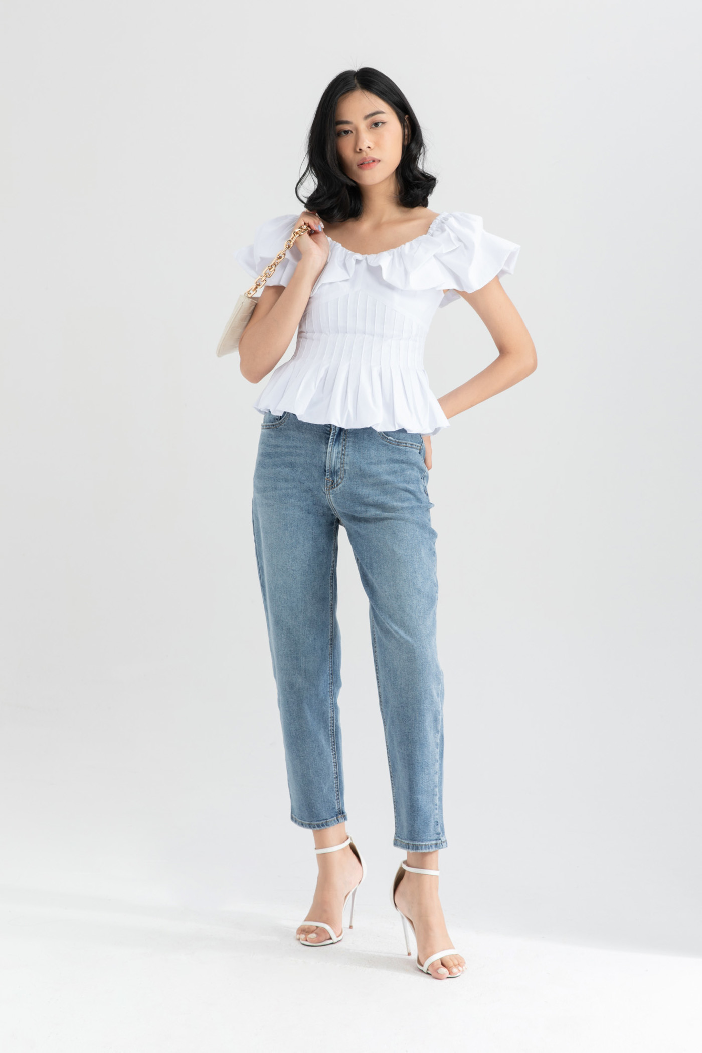 Quần jeans bạc màu