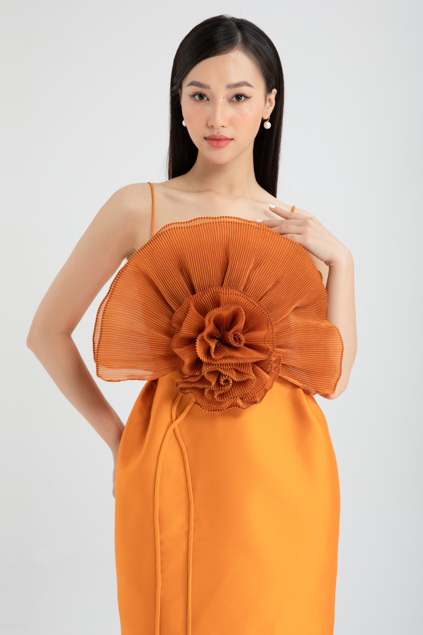 Đầm dạ hội xòe hoa