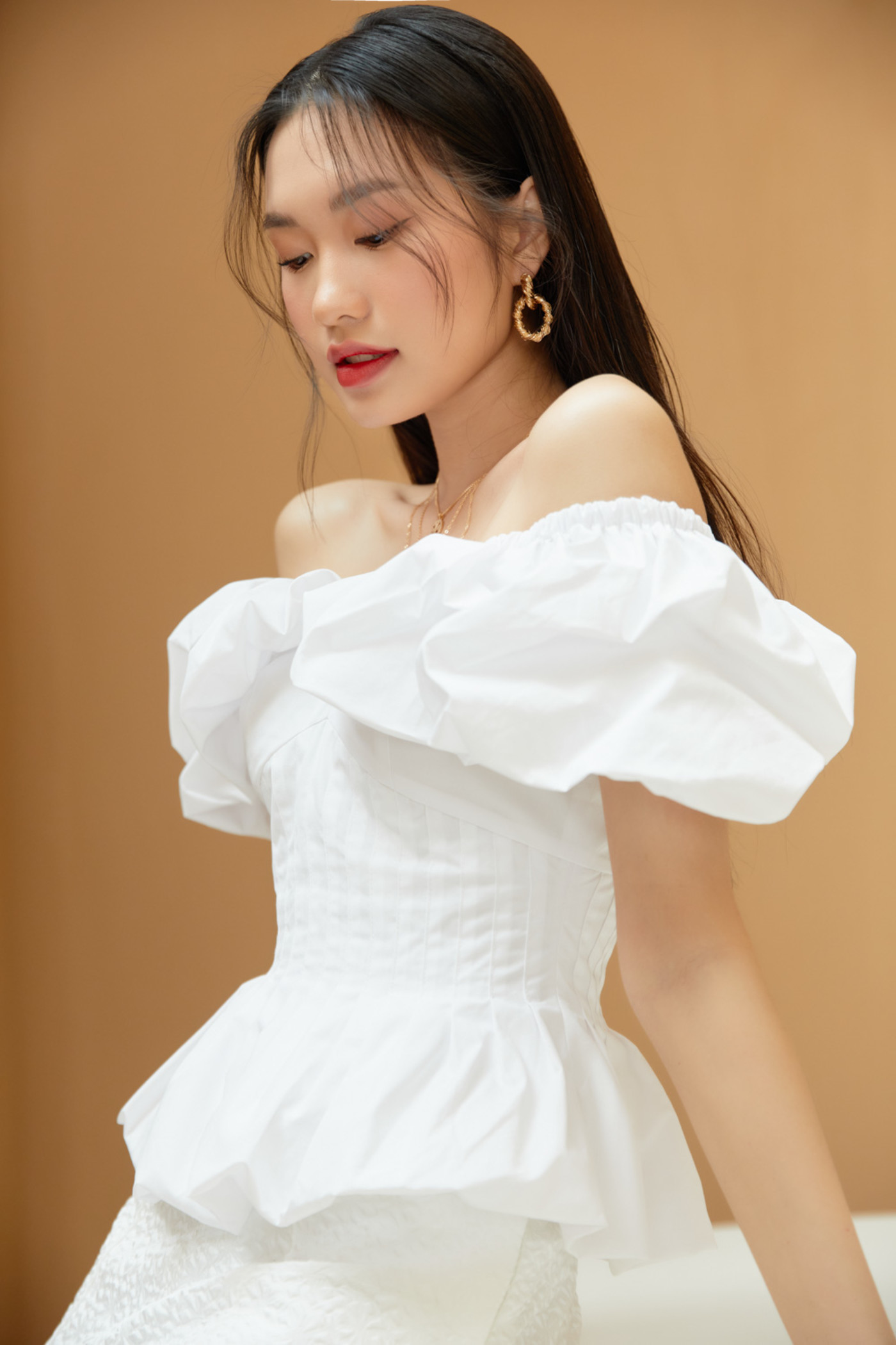 Áo peplum tay bồng