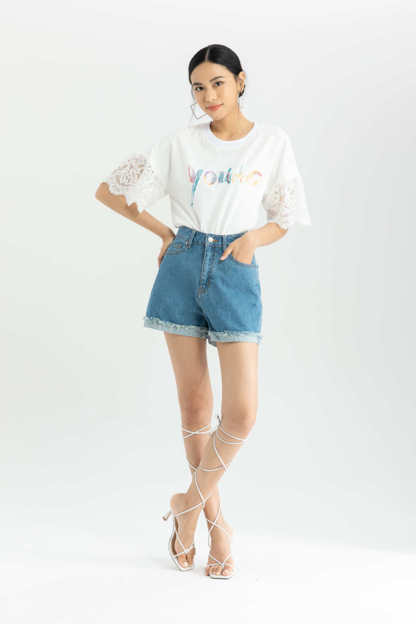 Quần sooc jeans gấu tua rua