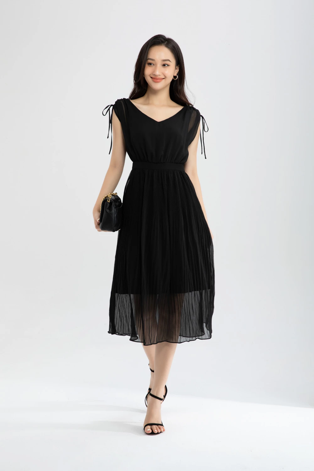 Đầm lụa xòe vai dây kéo rút