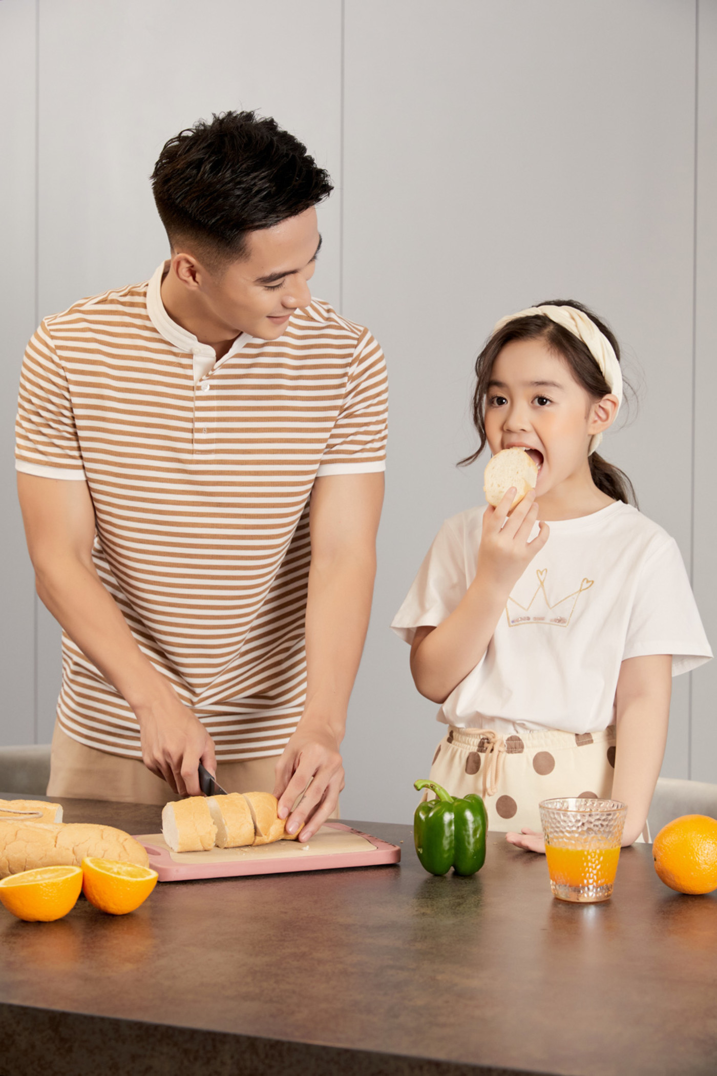 Áo thun kẻ cổ tàu trụ 