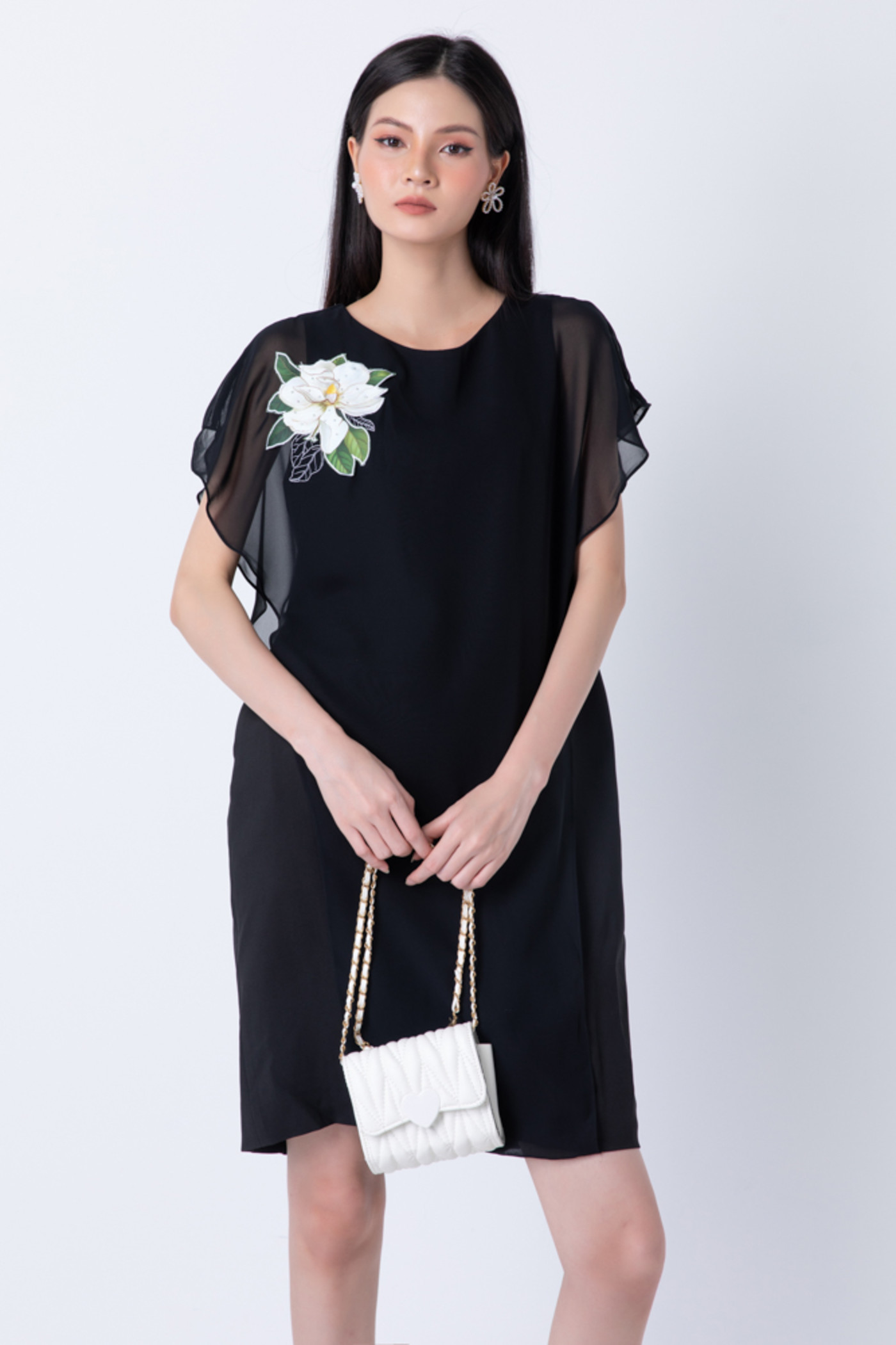 Đầm suông tay liền 