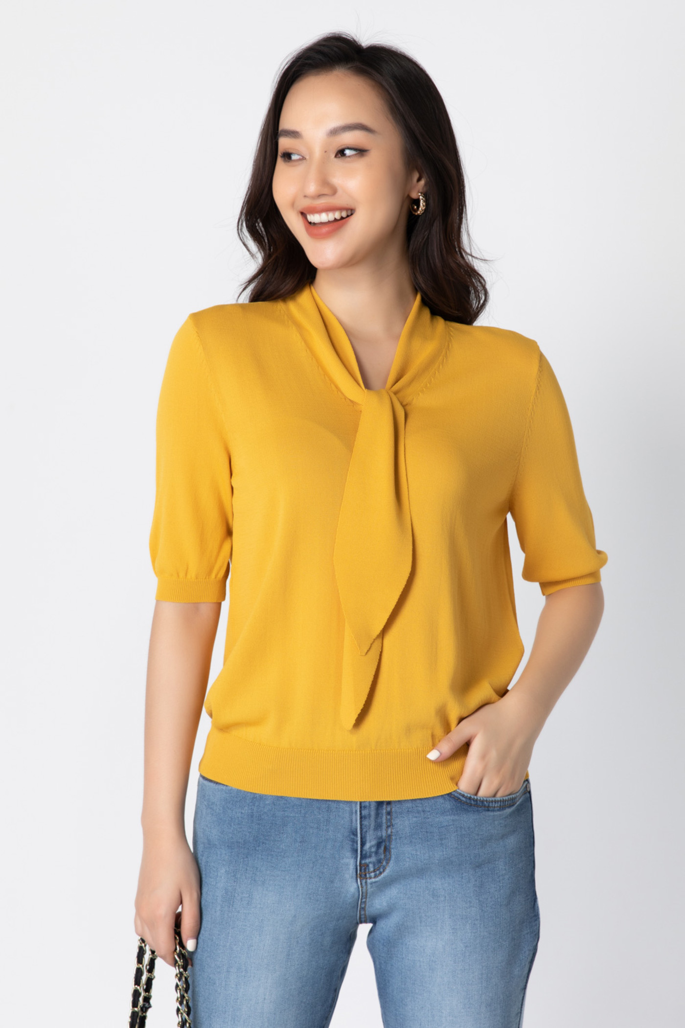 Áo len mỏng cổ thắt nơ 