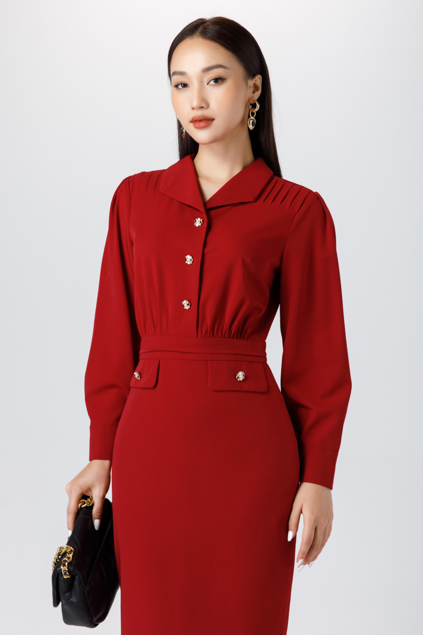 Đầm ôm vai xếp nếp 