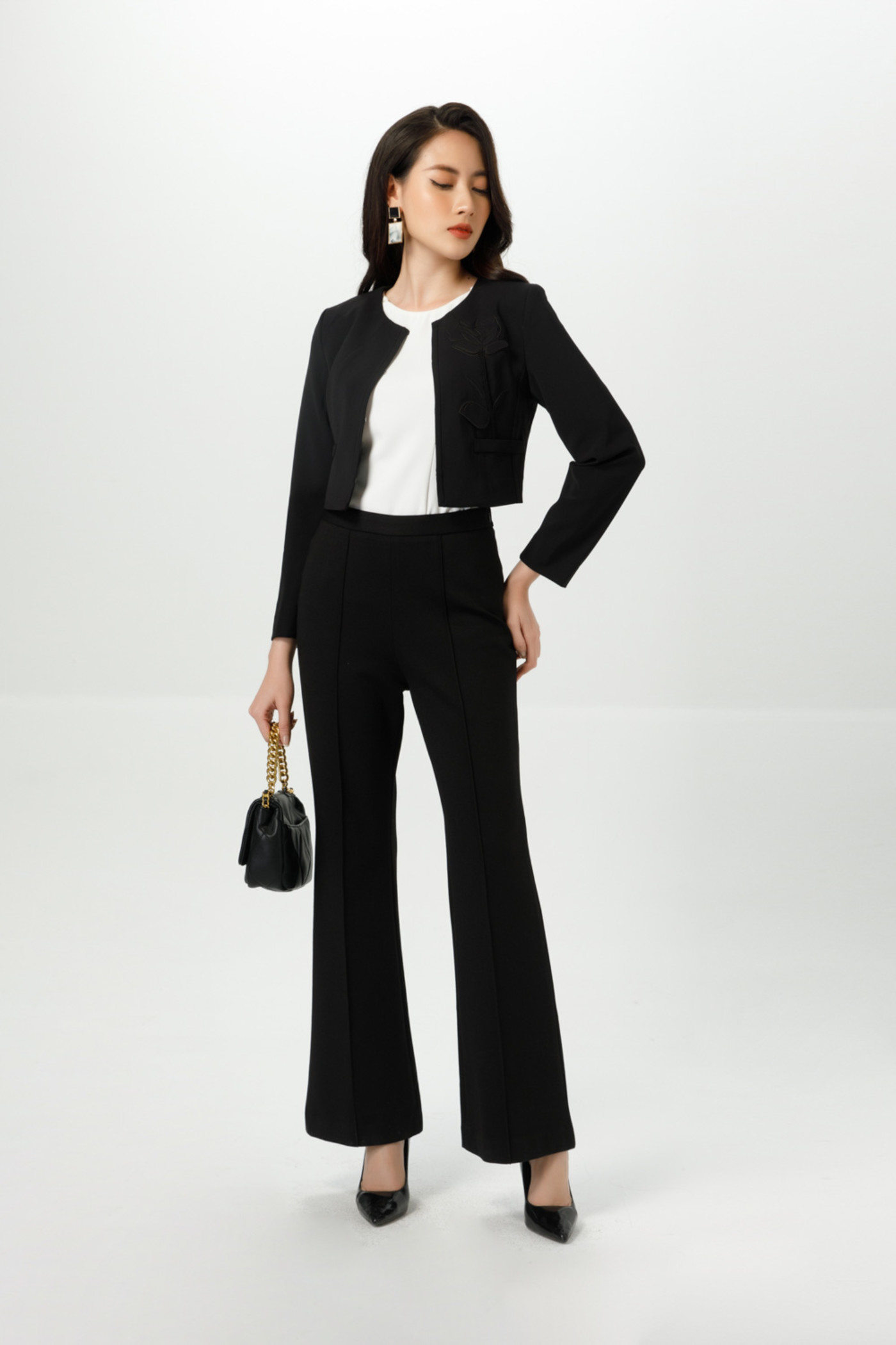 Áo vest croptop hoa nổi 