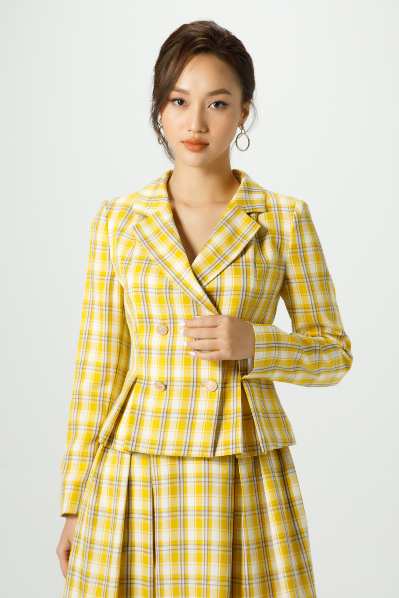 Chân váy kẻ xếp ly 