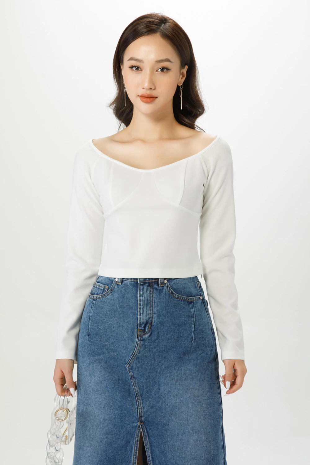 Áo croptop dáng ôm