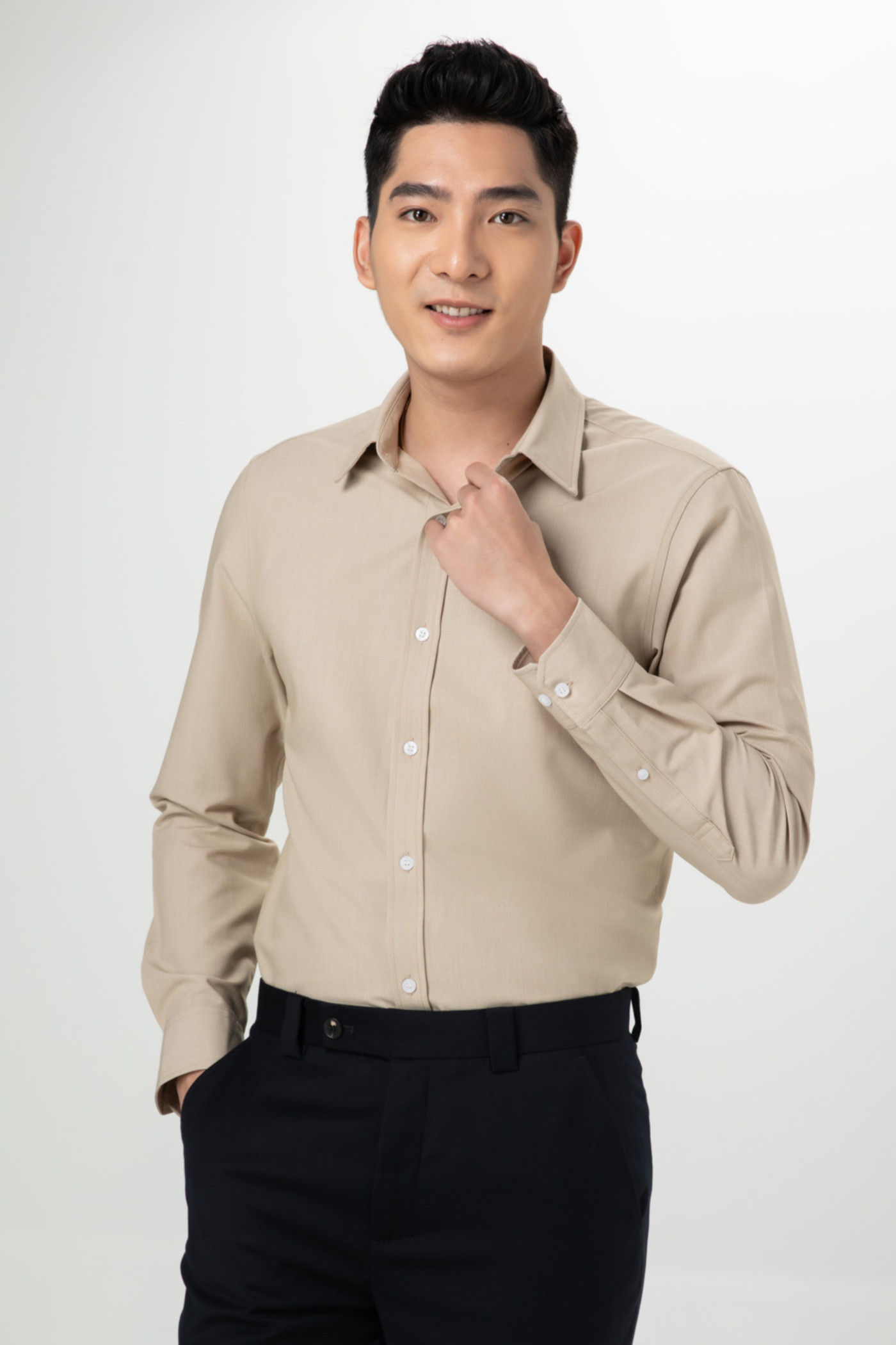 Áo sơ mi trơn basic 