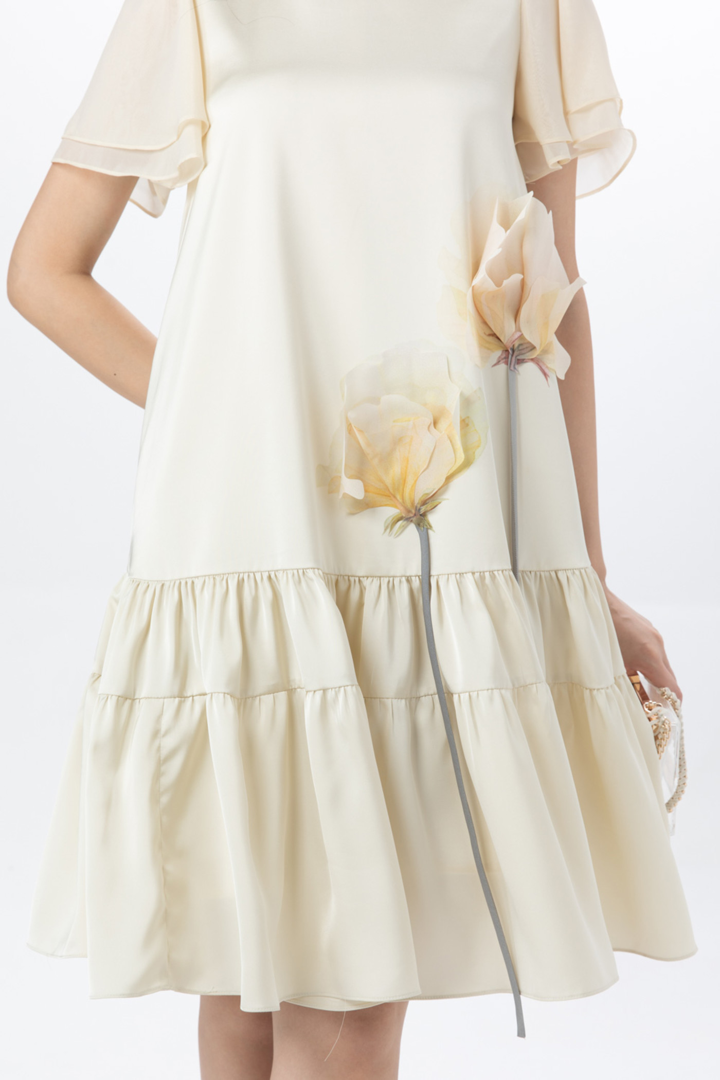 Latifah Dress - Đầm lụa phối cành hoa 