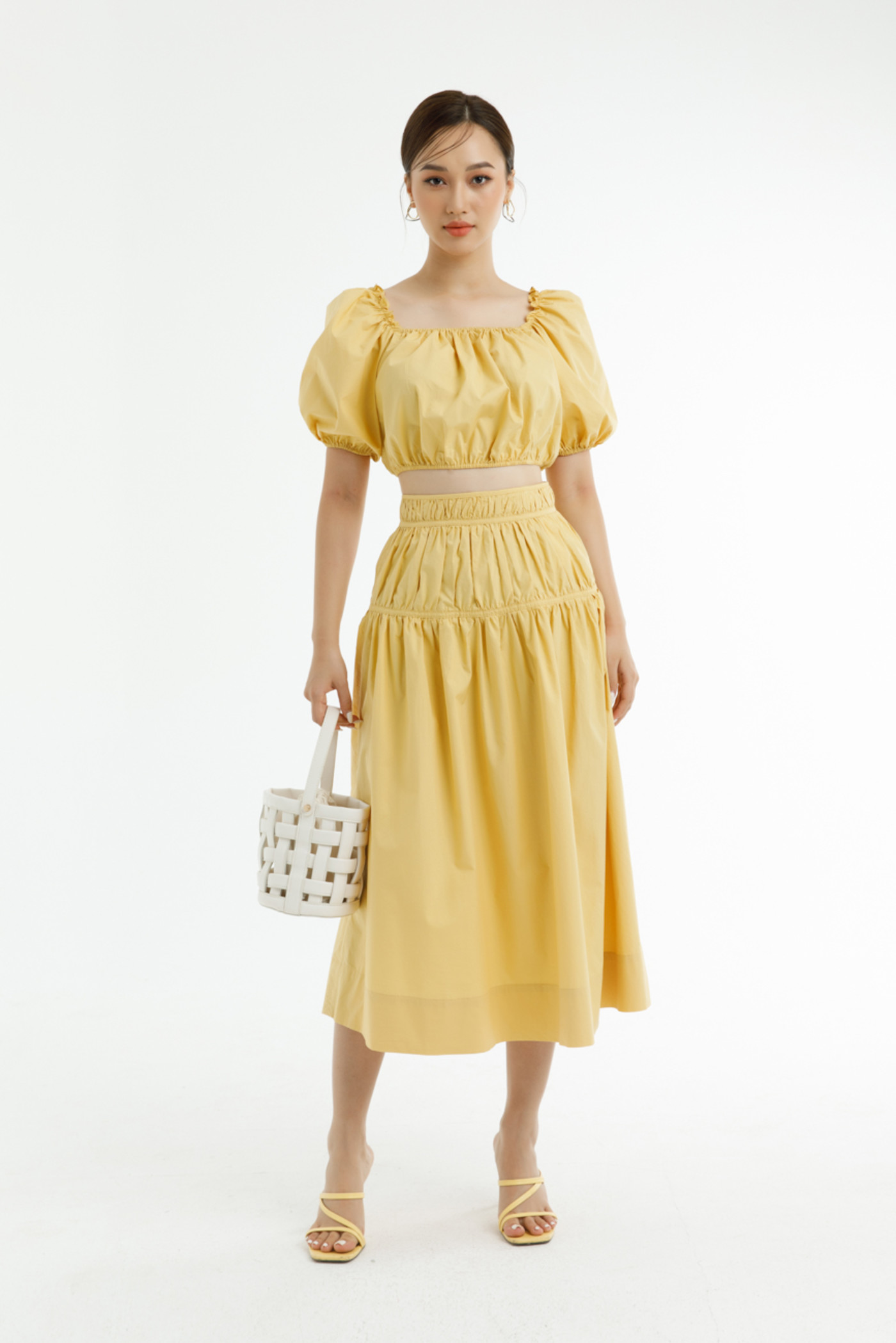 Set áo croptop và chân váy dài nhún eo