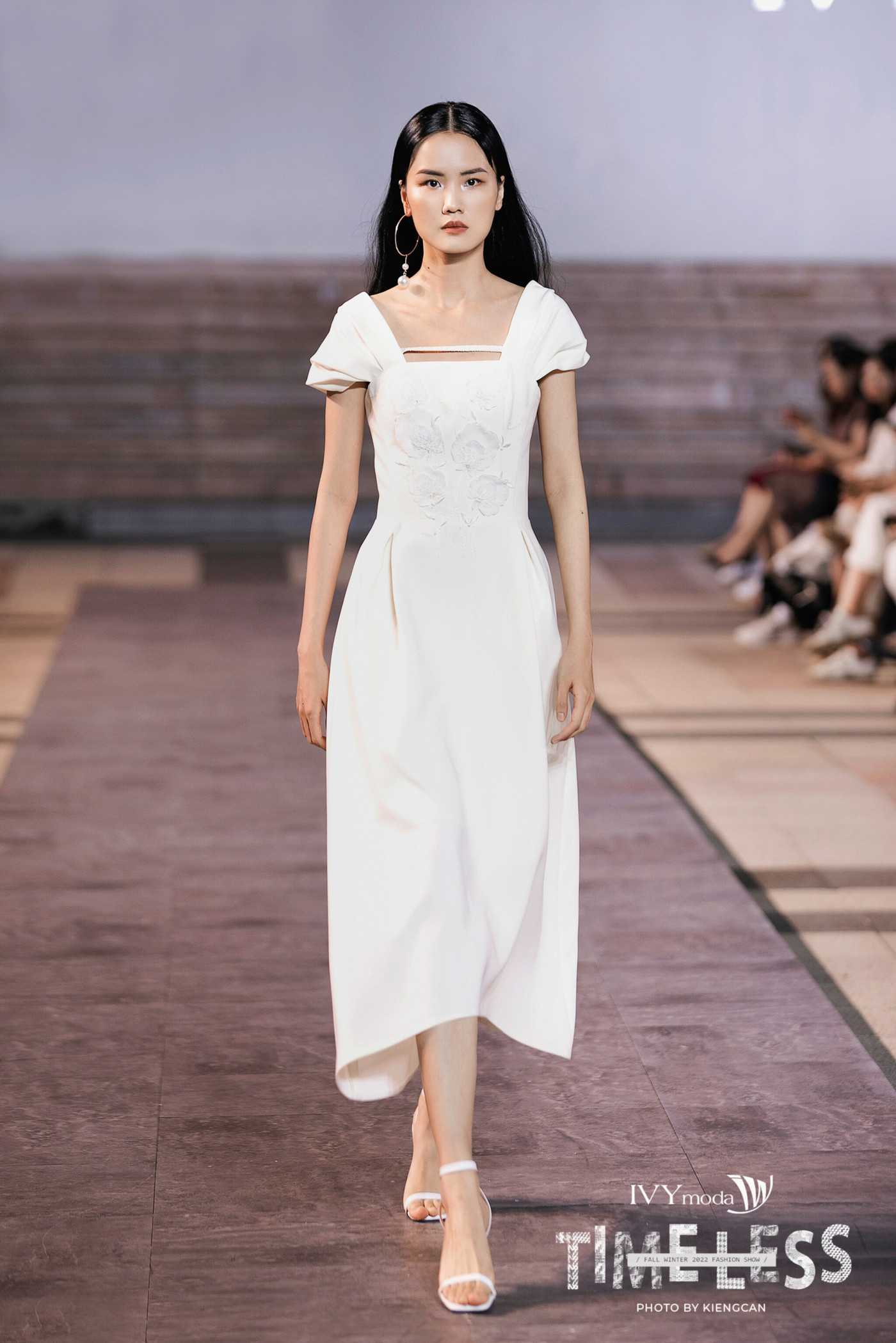 Sarah Dress - Đầm dự tiệc đính hoa 