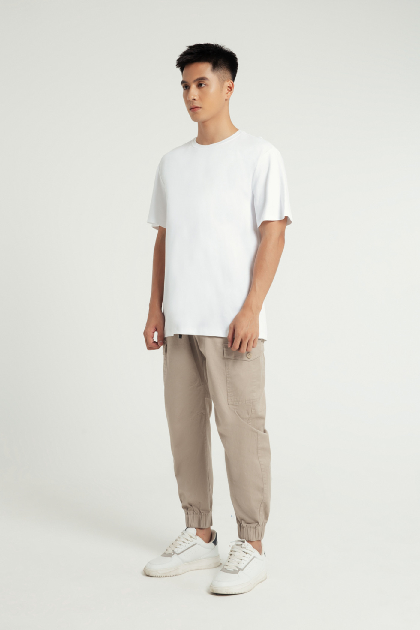 Quần Jogger khaki phối túi