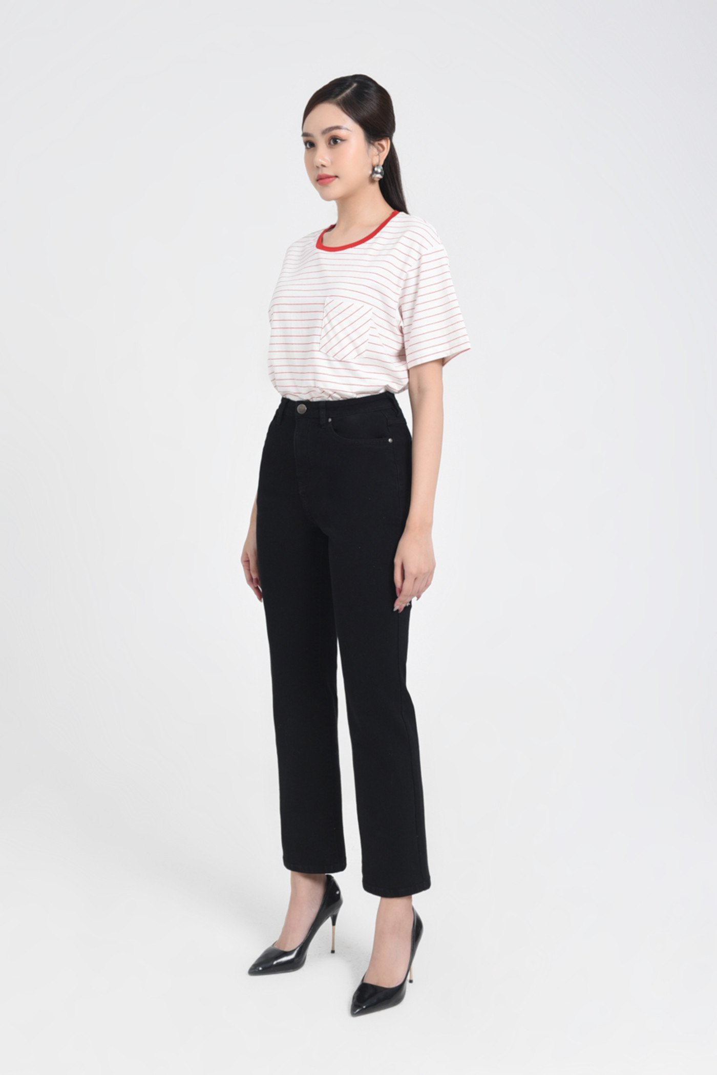 Áo thun kẻ ngang dáng oversize