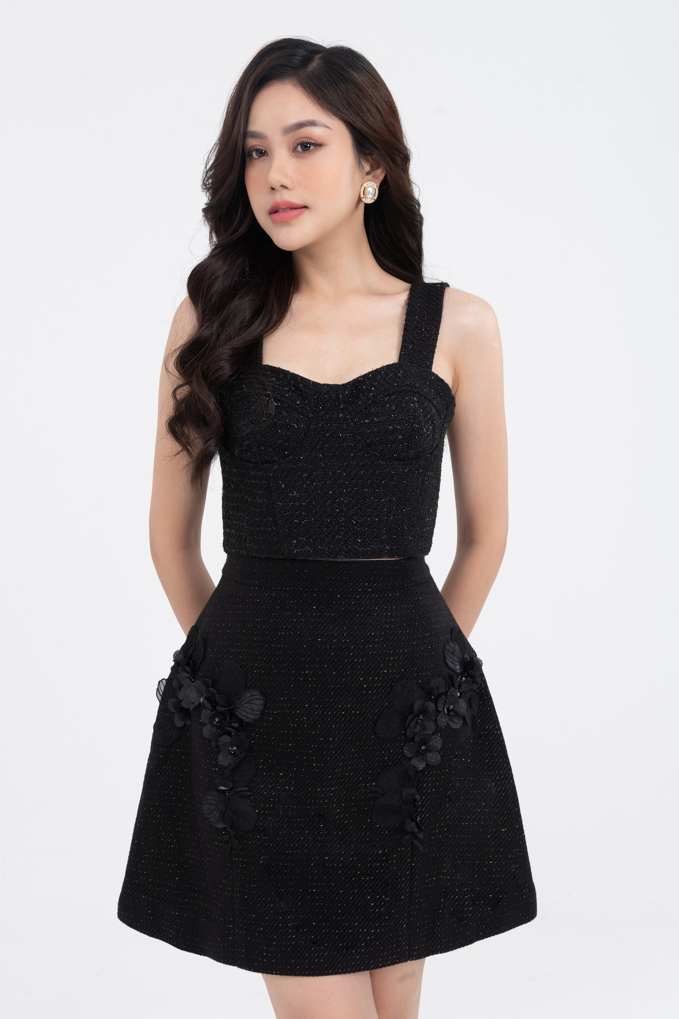 Chân váy tweed hoa nổi