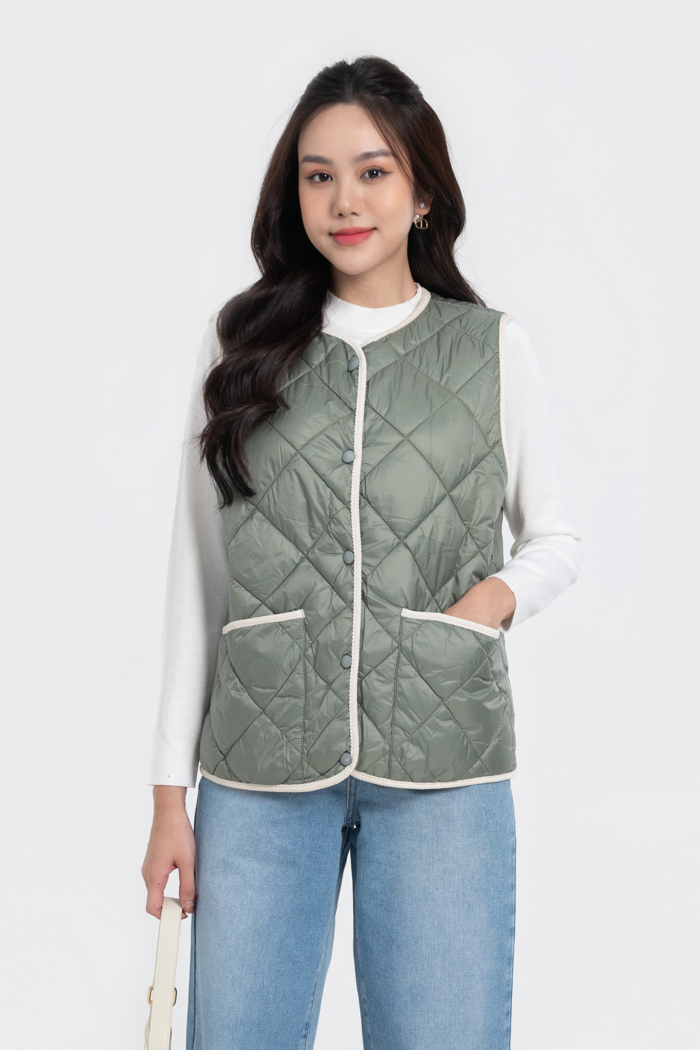 Buttoned Quilted Vest - Áo gile chần bông