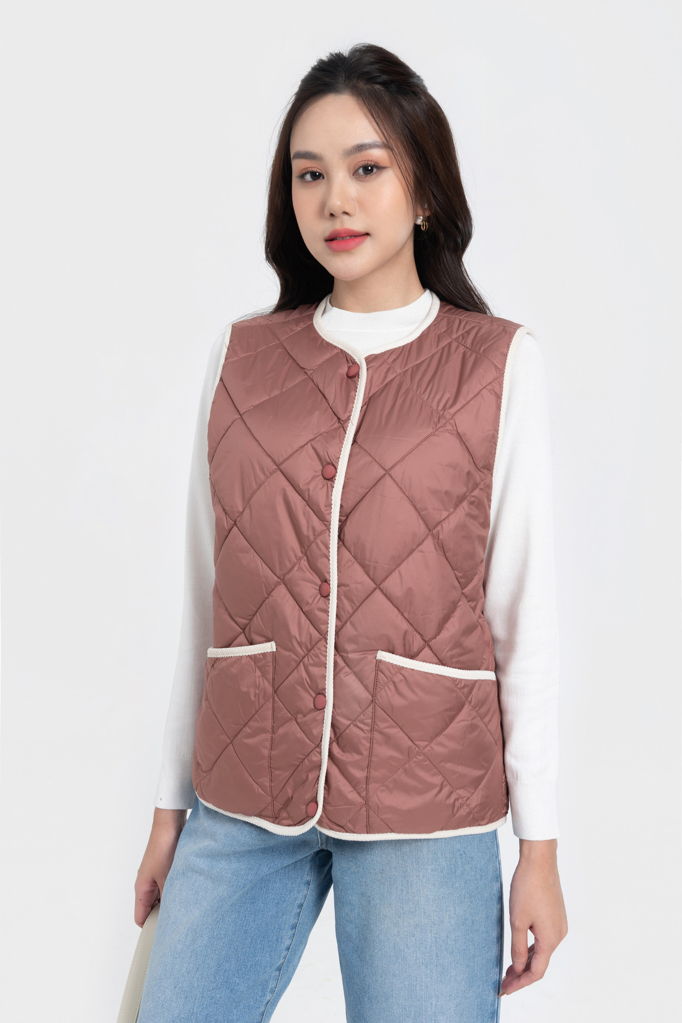 Buttoned Quilted Vest - Áo gile chần bông