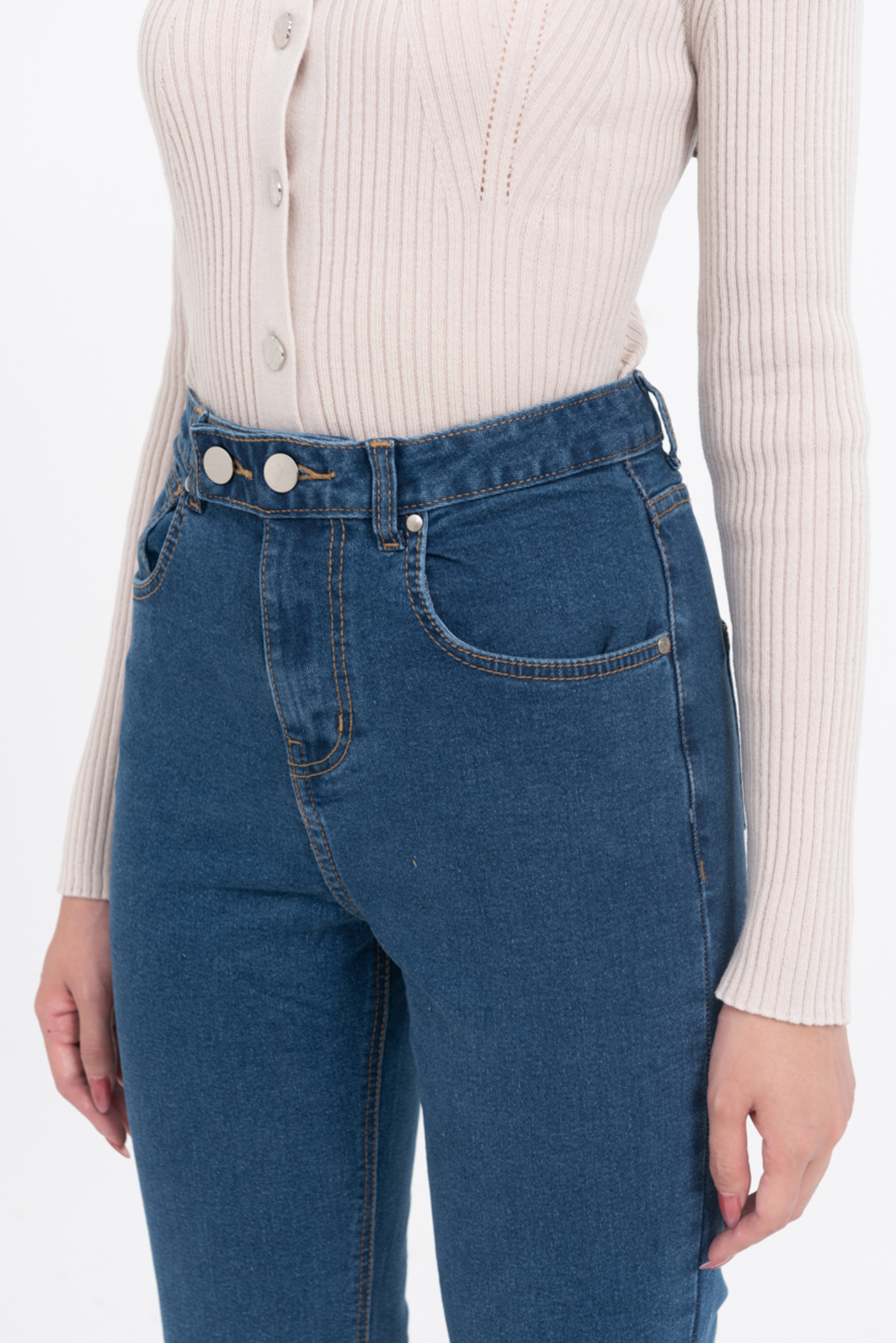 Quần jeans ống loe cạp 2 khuy