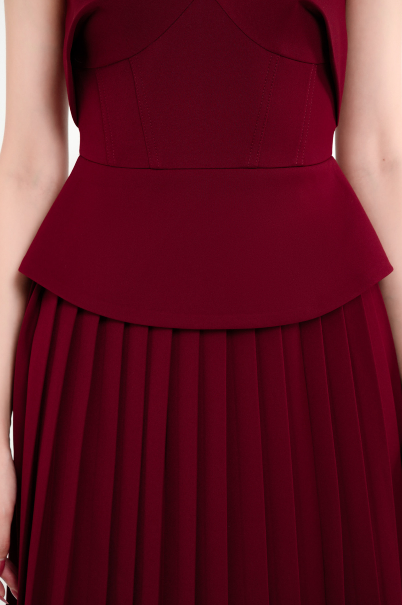 Đầm peplum xếp ly xòe 