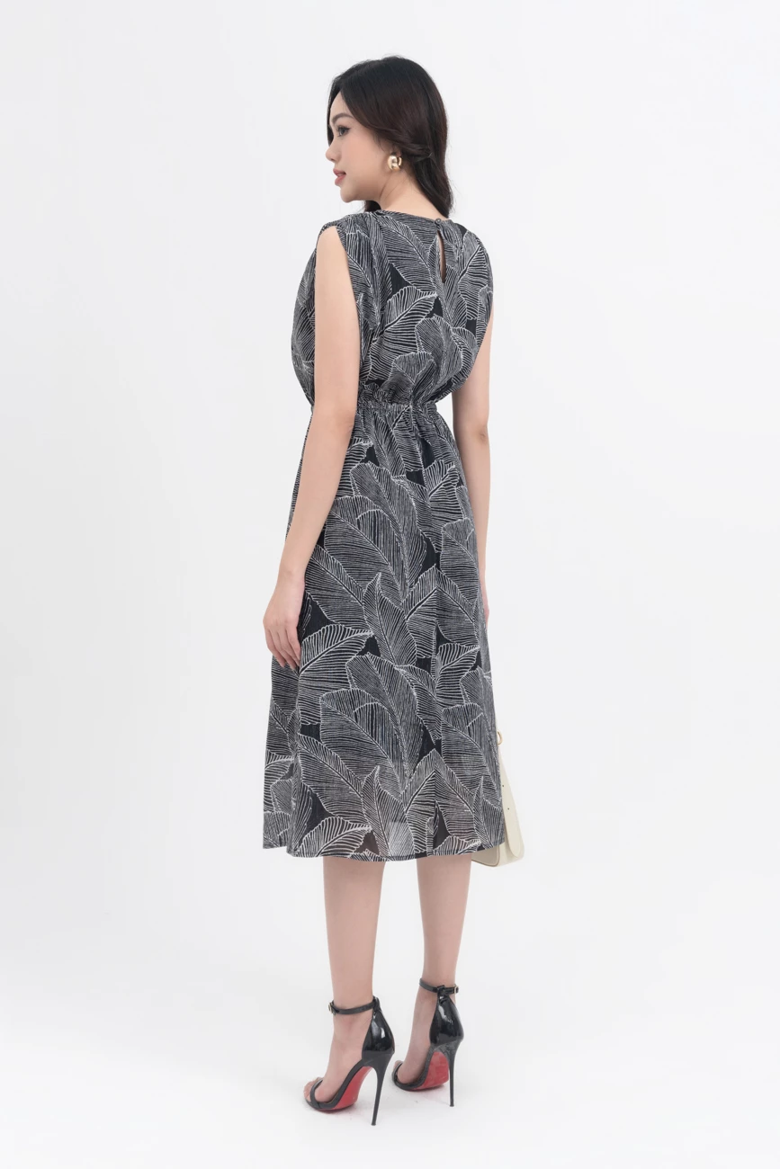 Đầm xòe thắt dây eo