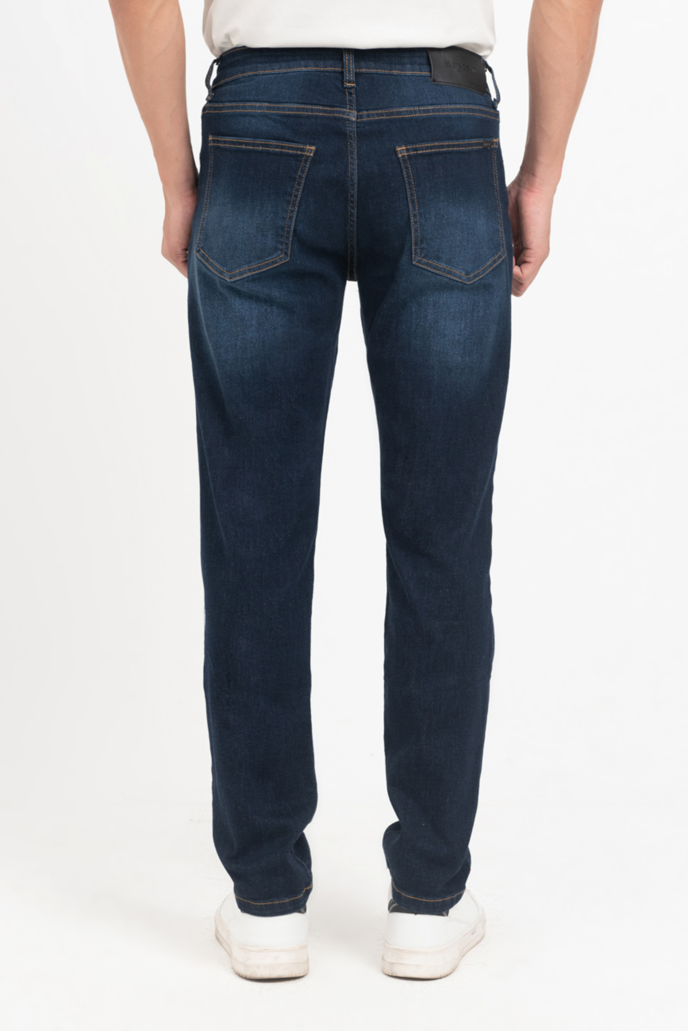 Quần jeans dáng basic