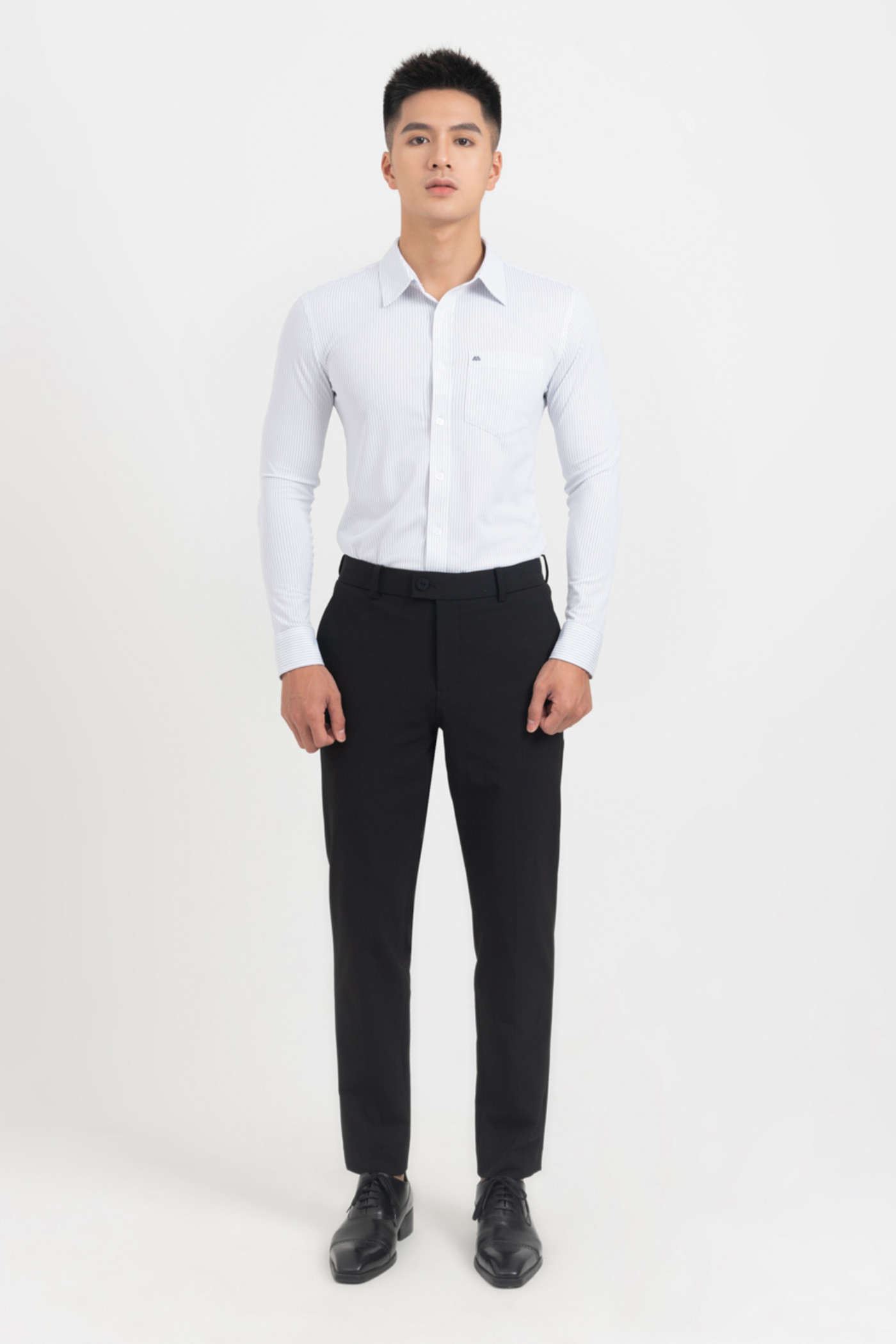 Áo sơ mi basic dáng slimfit