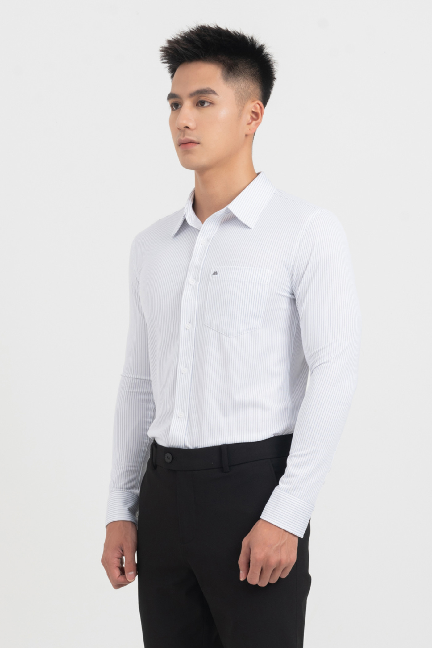 Áo sơ mi basic dáng slimfit