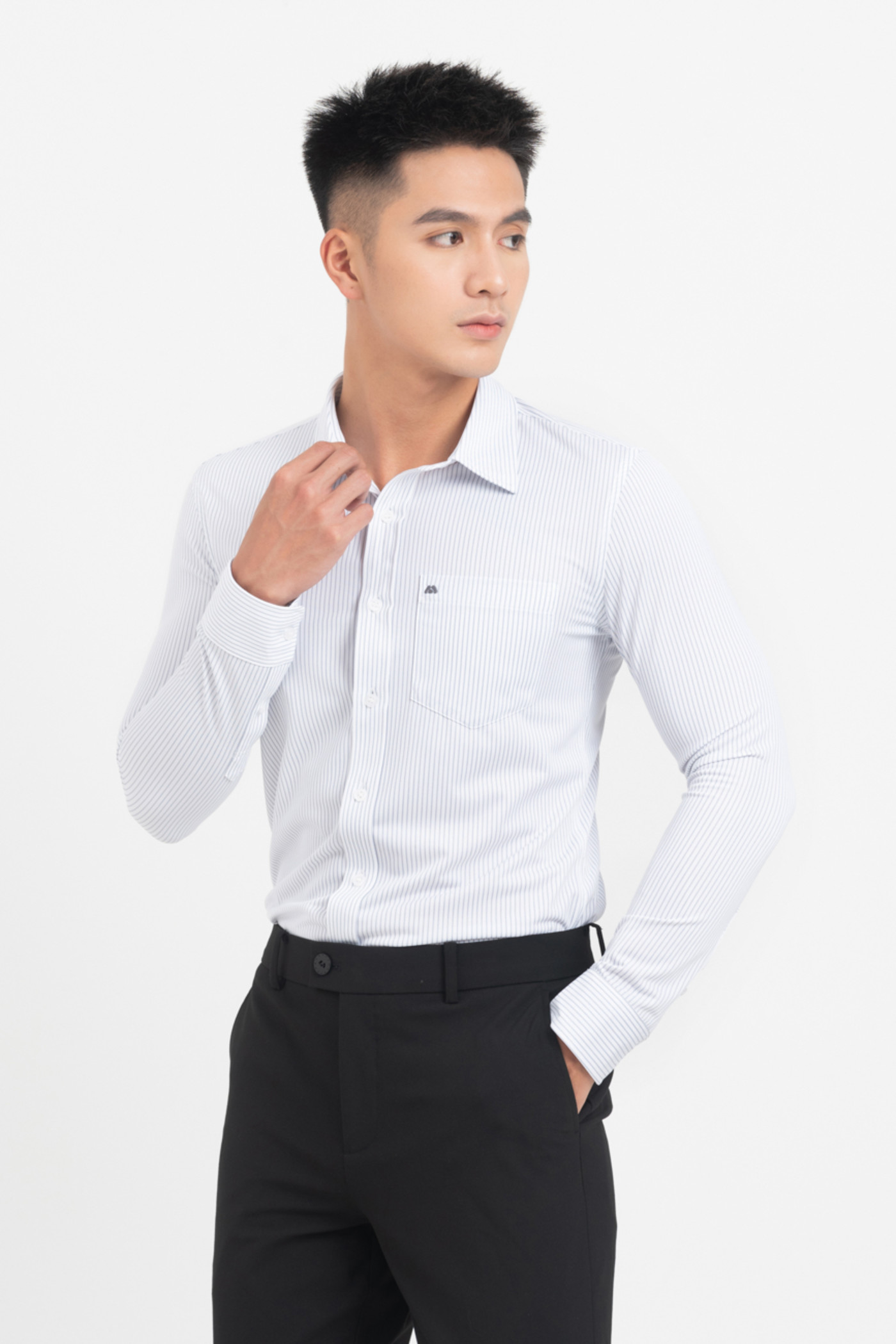 Áo sơ mi basic dáng slimfit