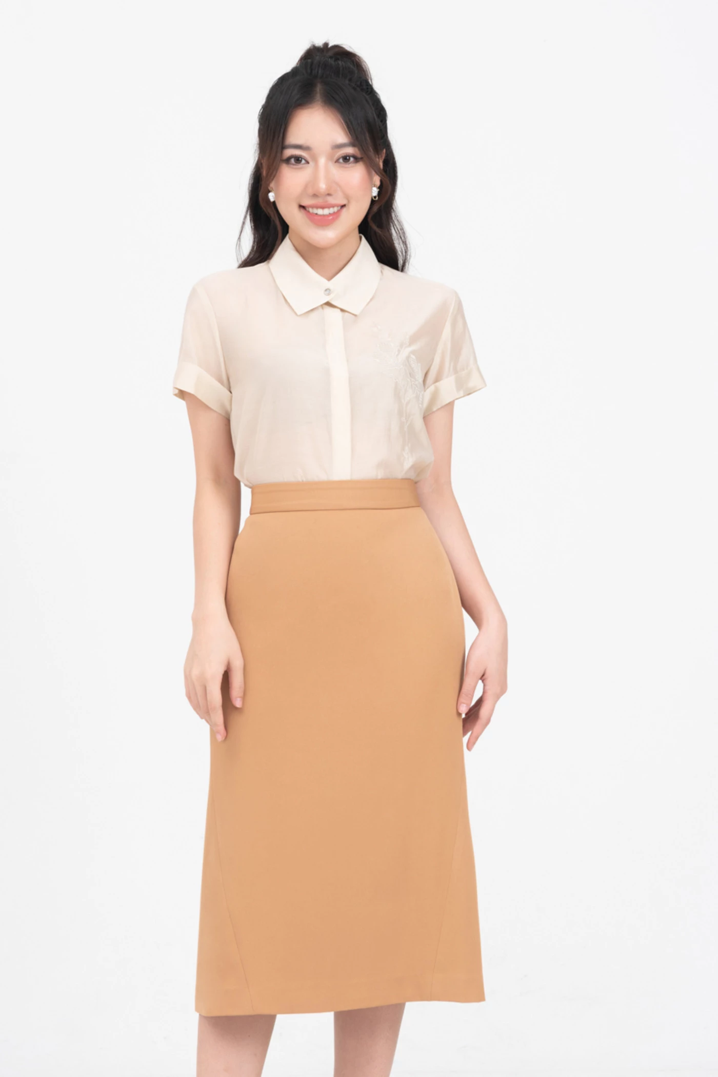 Chân váy chéo viền