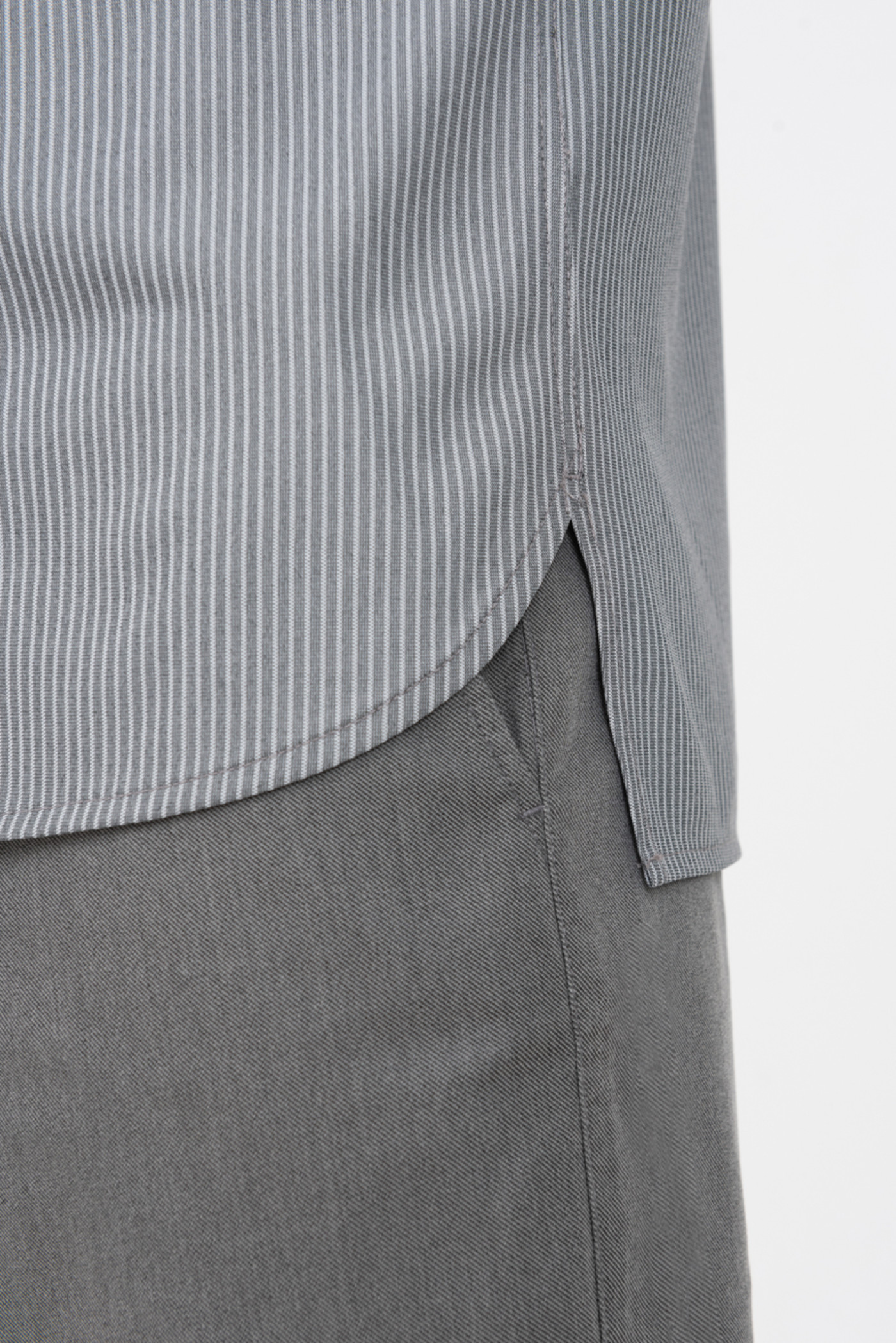 Quần shorts Khaki ngang gối